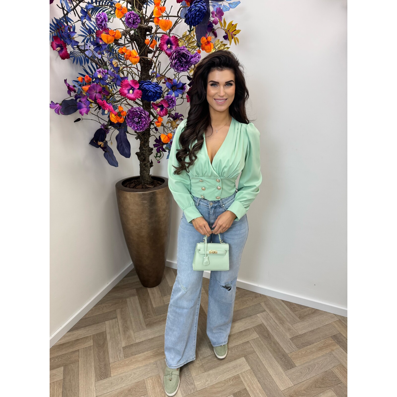 Top Ines button Mint