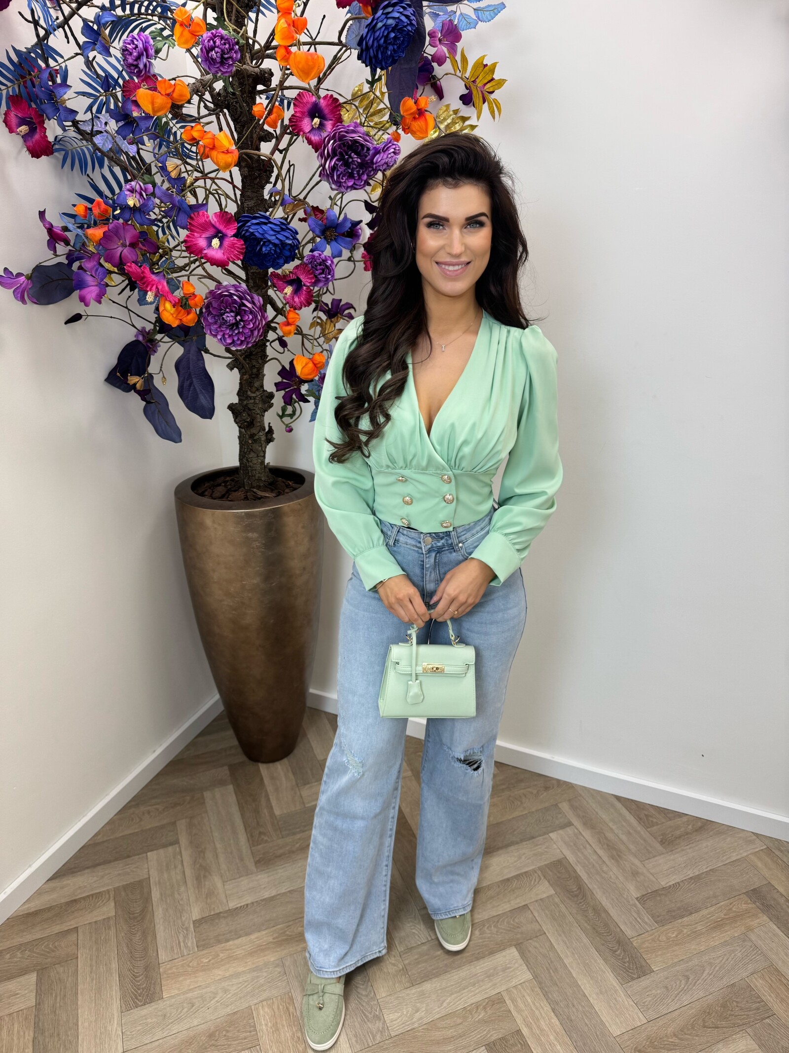 Top Ines button Mint