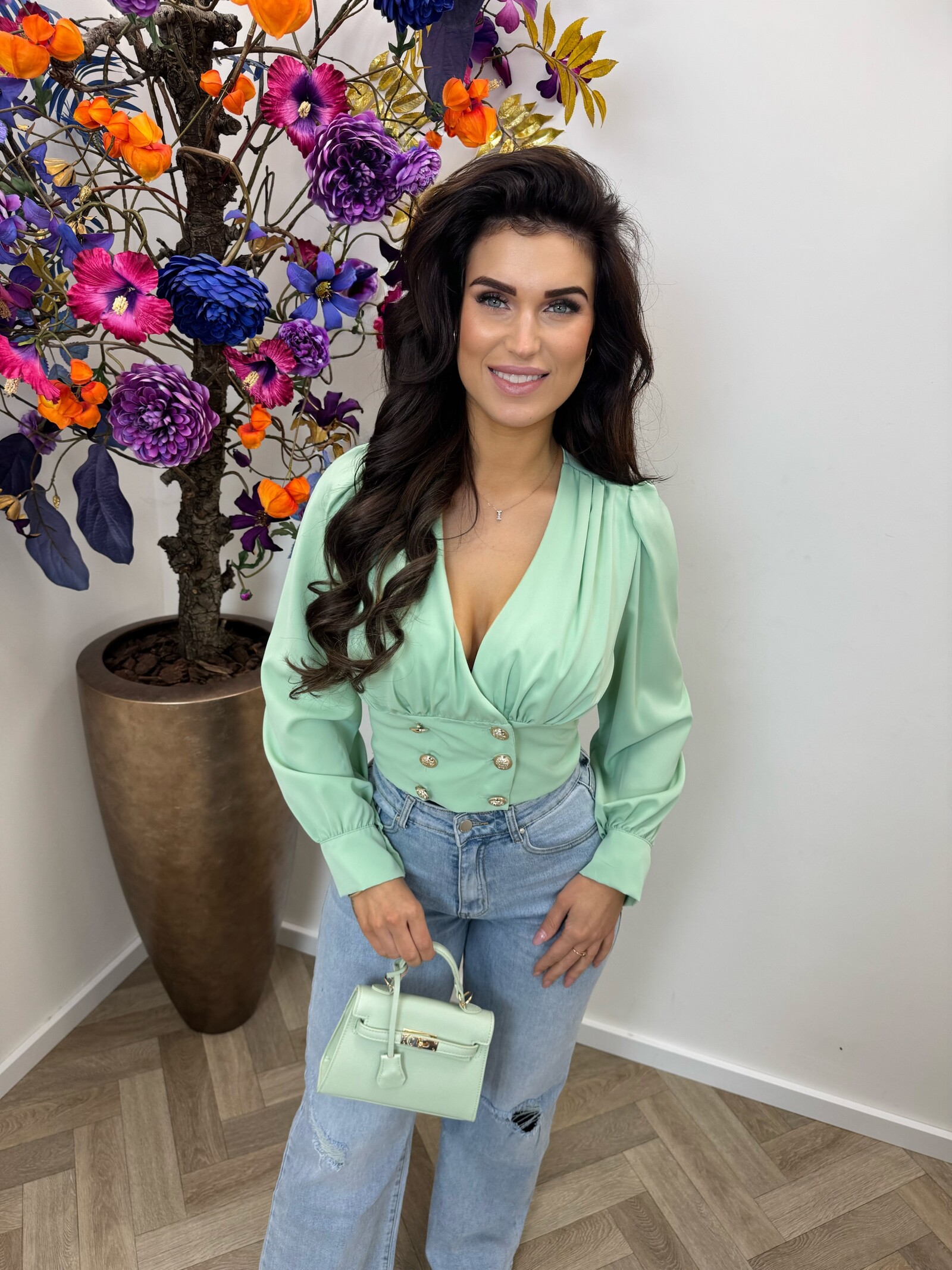 Top Ines button Mint