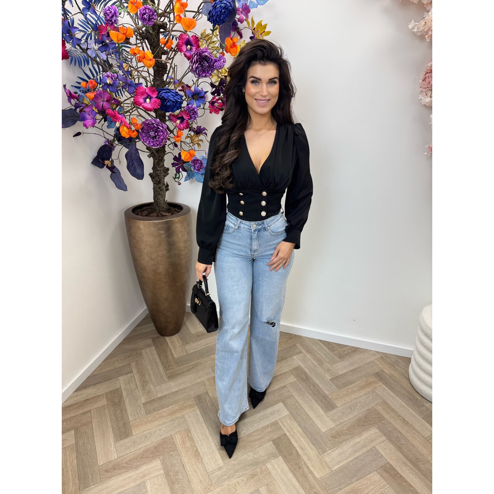 Top Ines button Black