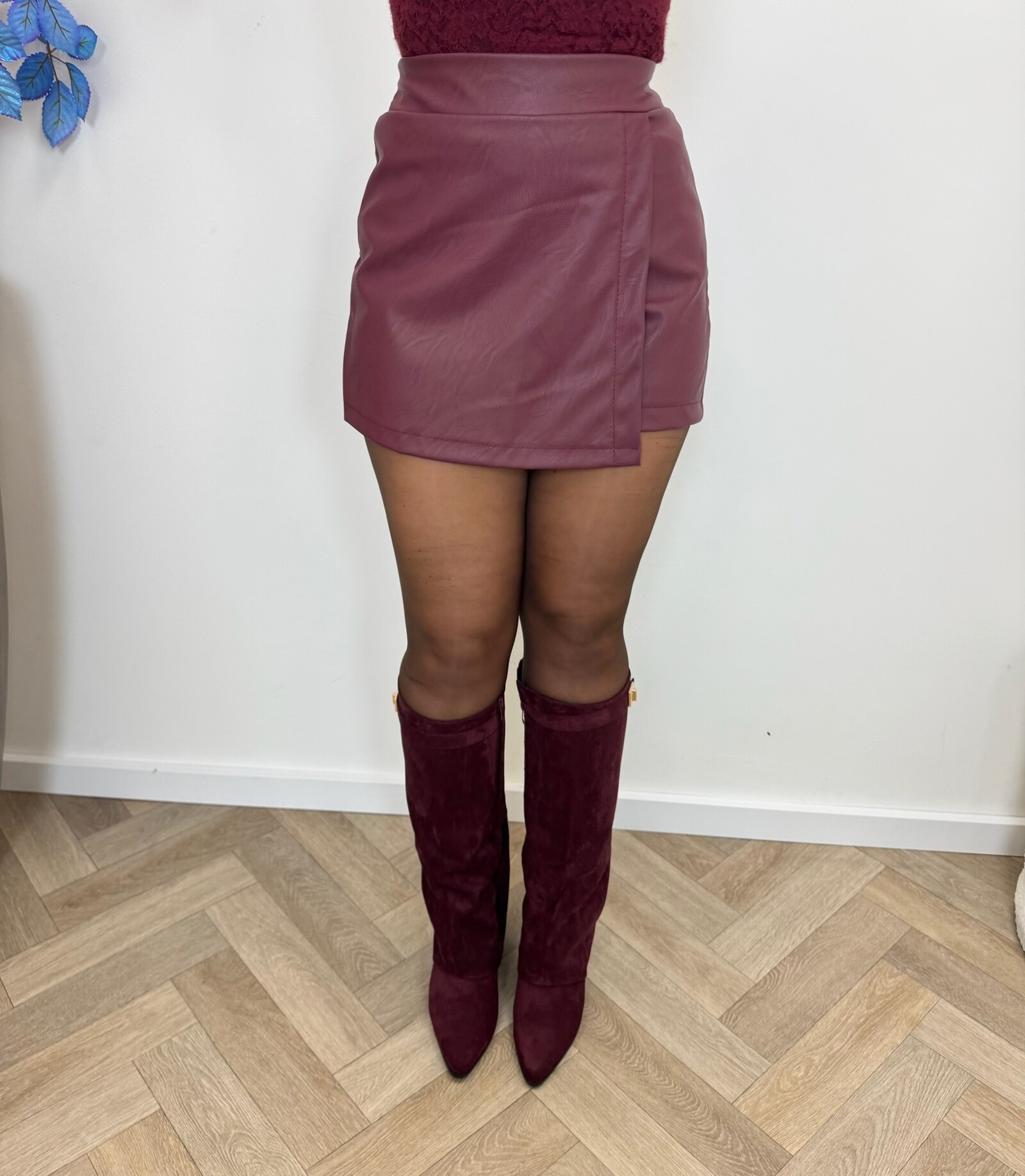 Basic skort leder Bordeaux