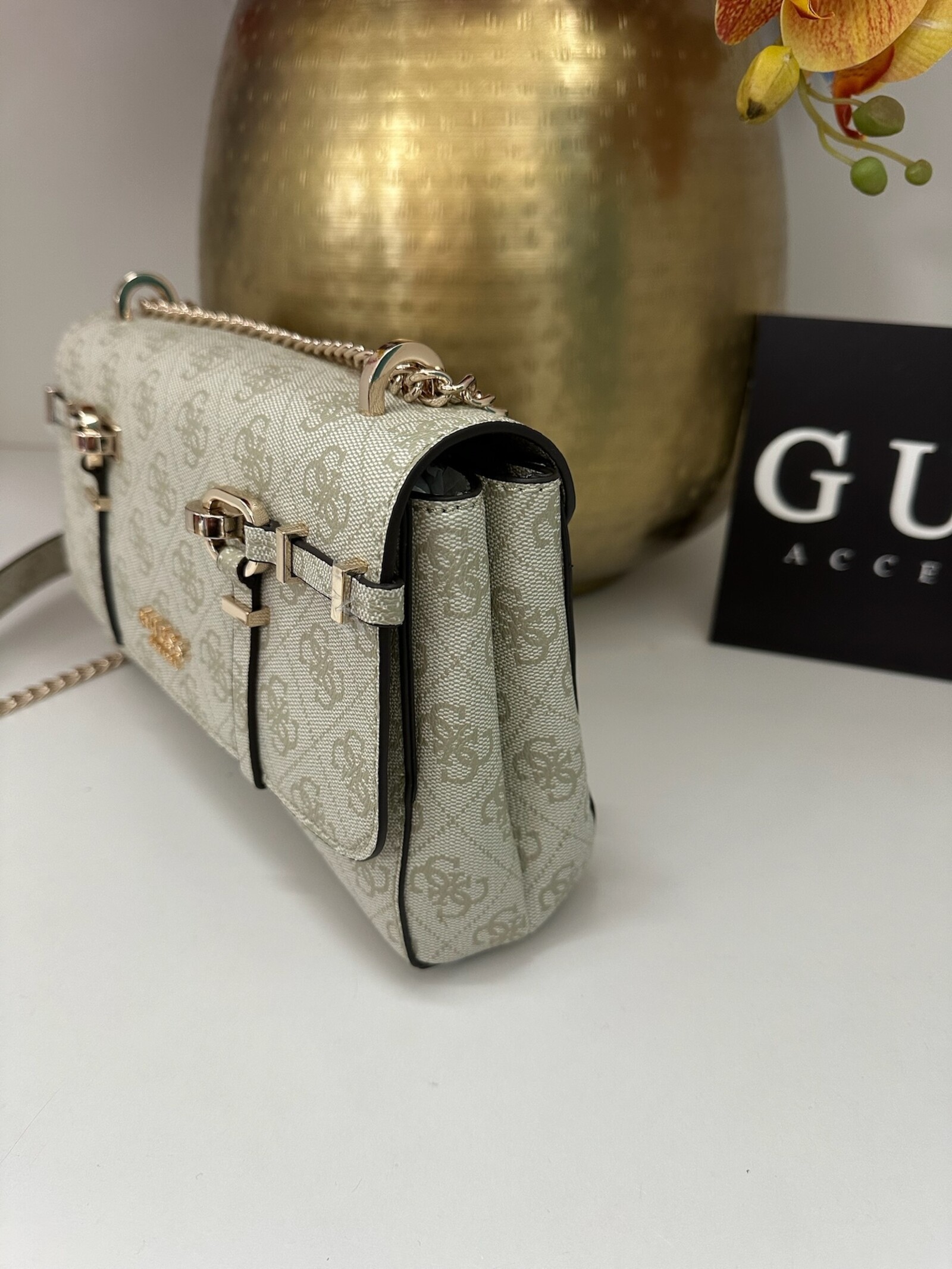 Guess Flap Bag Leona Sage Logo Guess 1129
