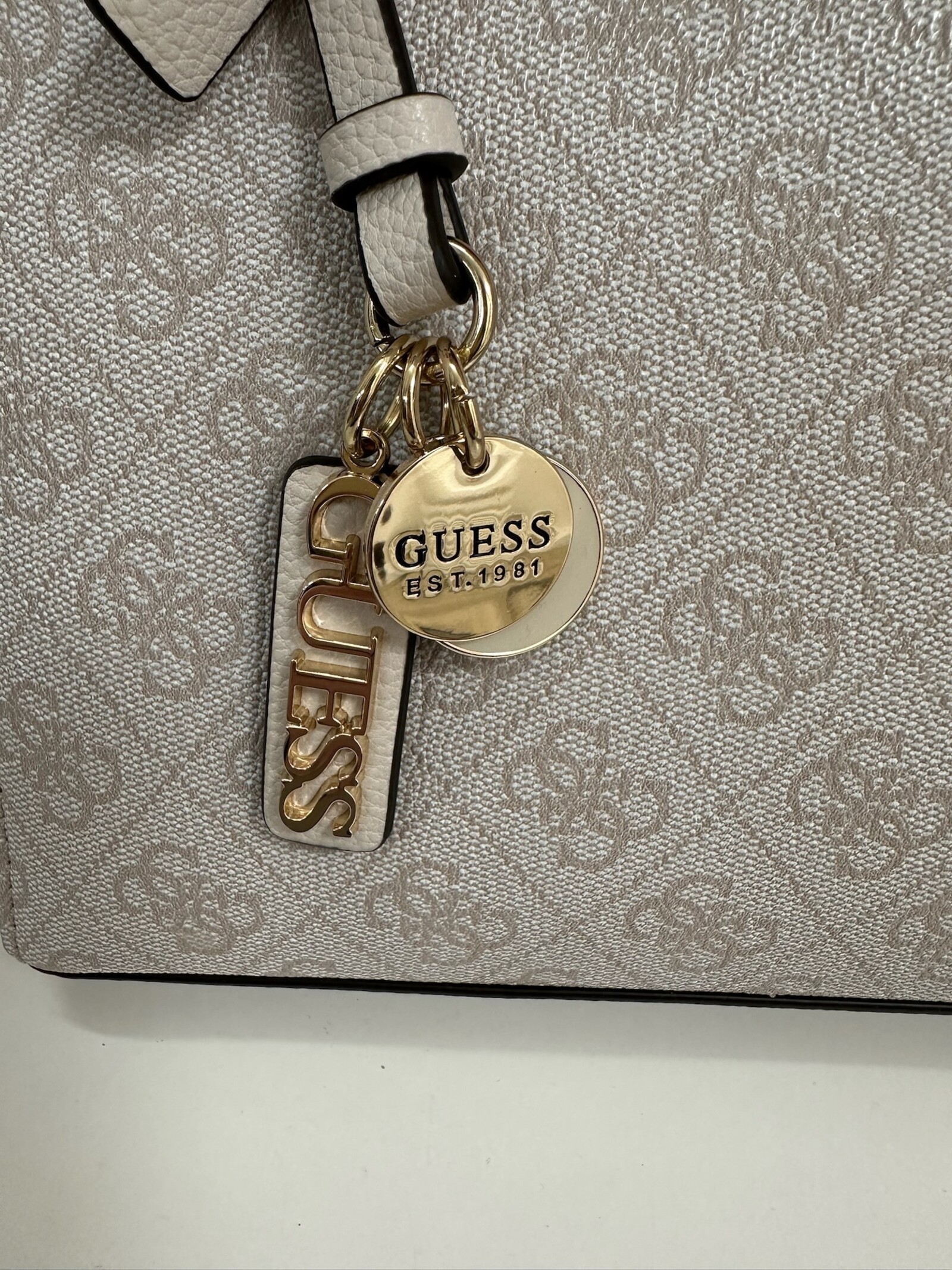 Guess Bag Noelle Multi Bone Logo Guess 1150