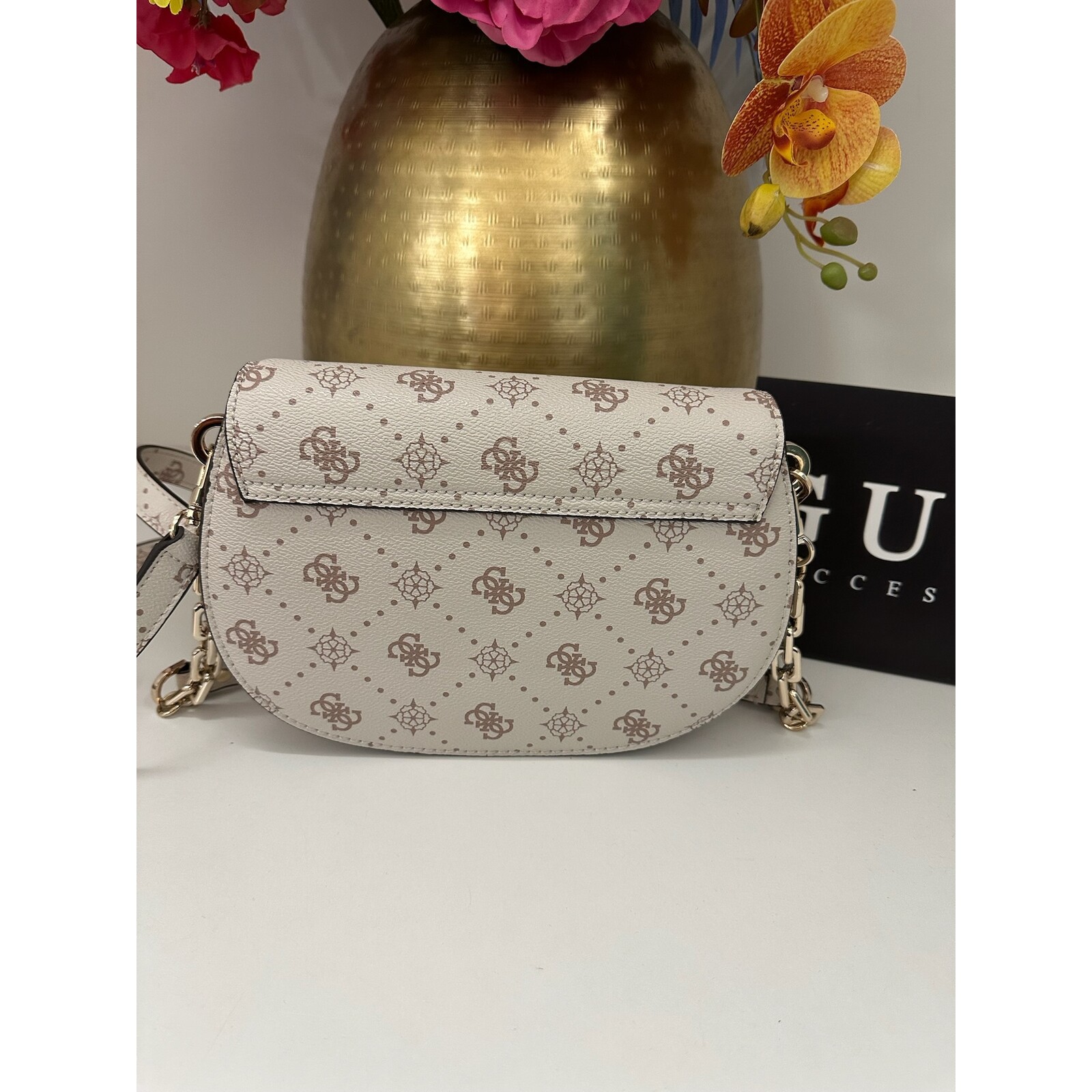 Guess Flap Bag Emelie Vanilla Logo Guess 1154