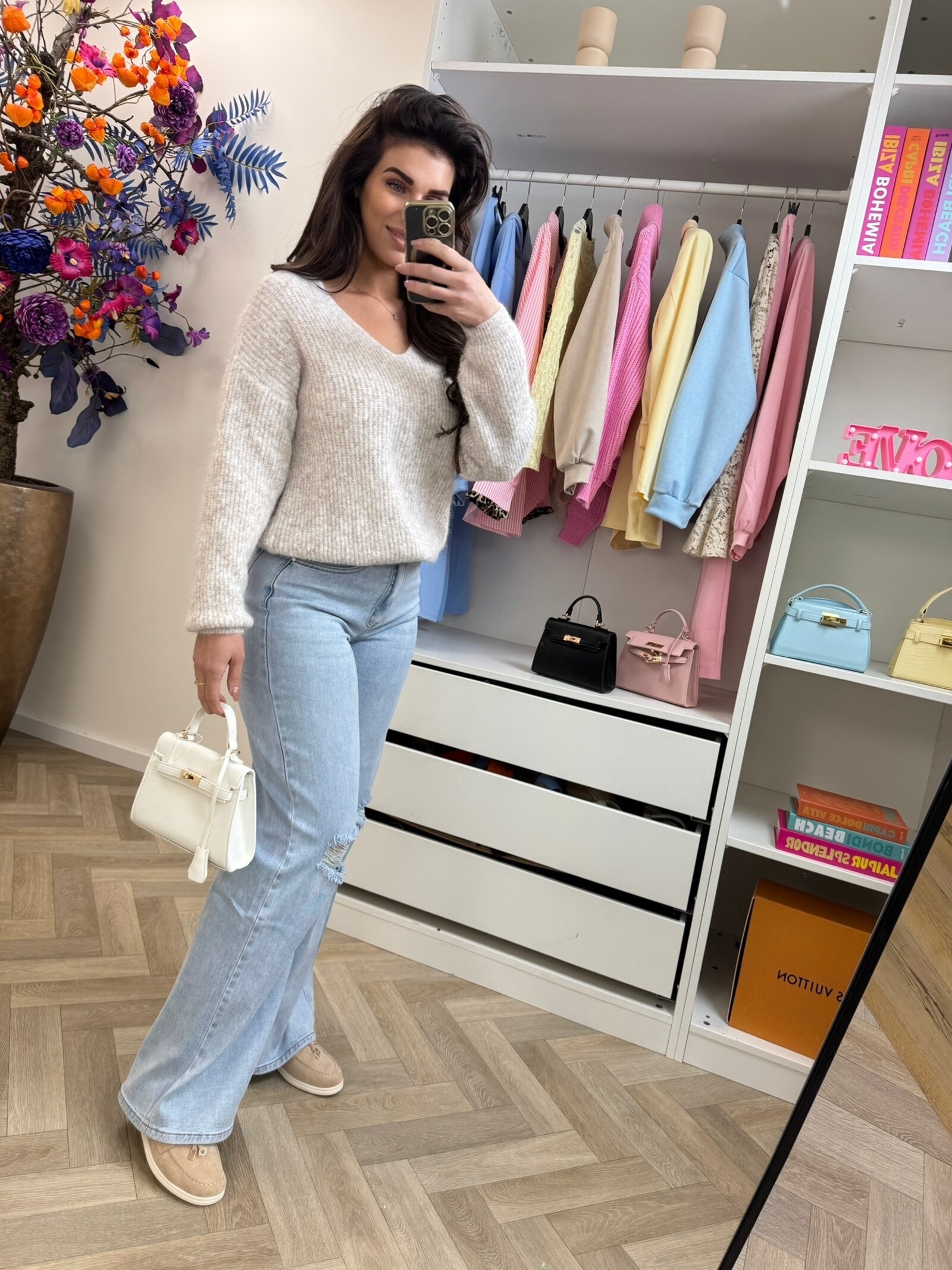 Sweater Paris v-hals Beige