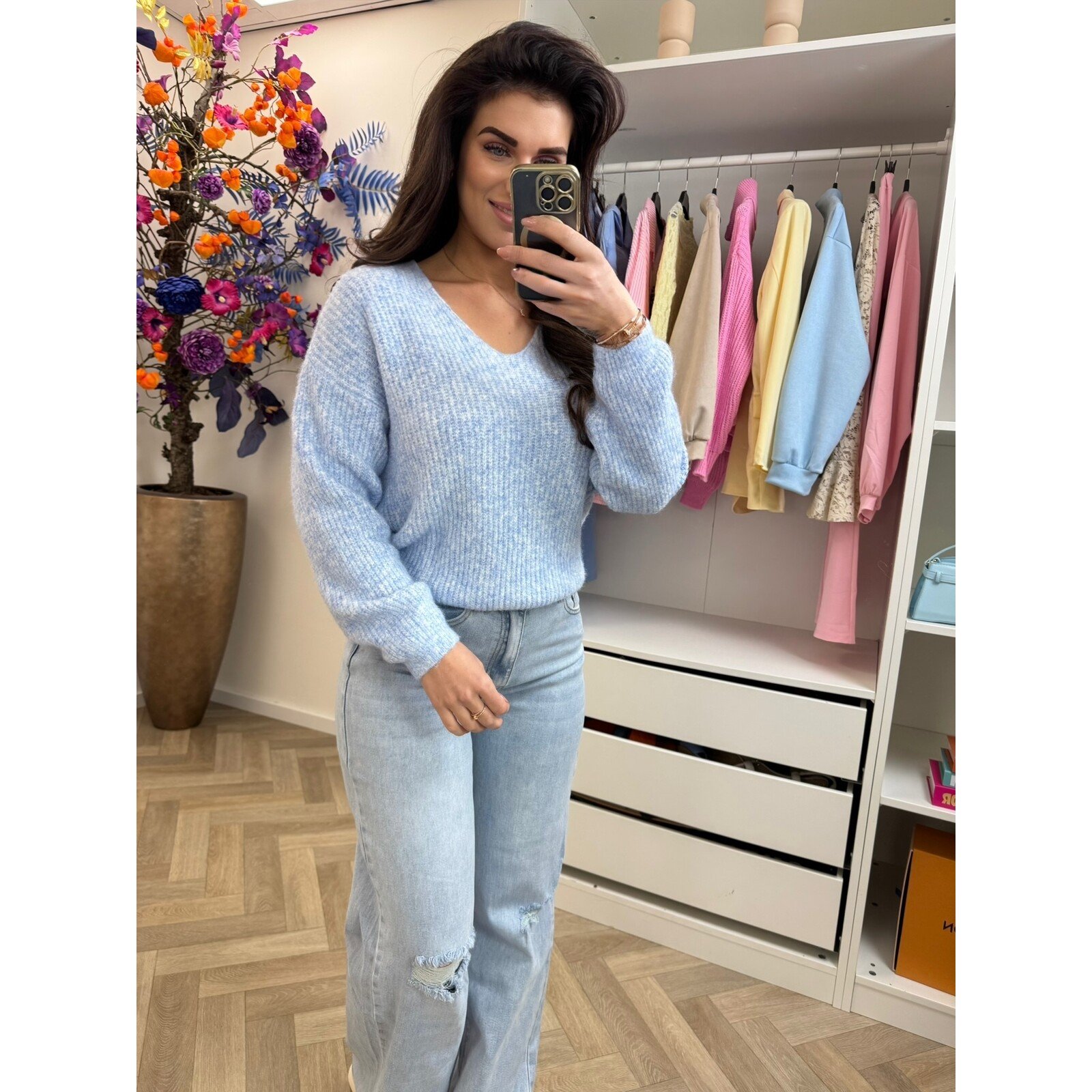 Sweater Paris v-hals Light Blue