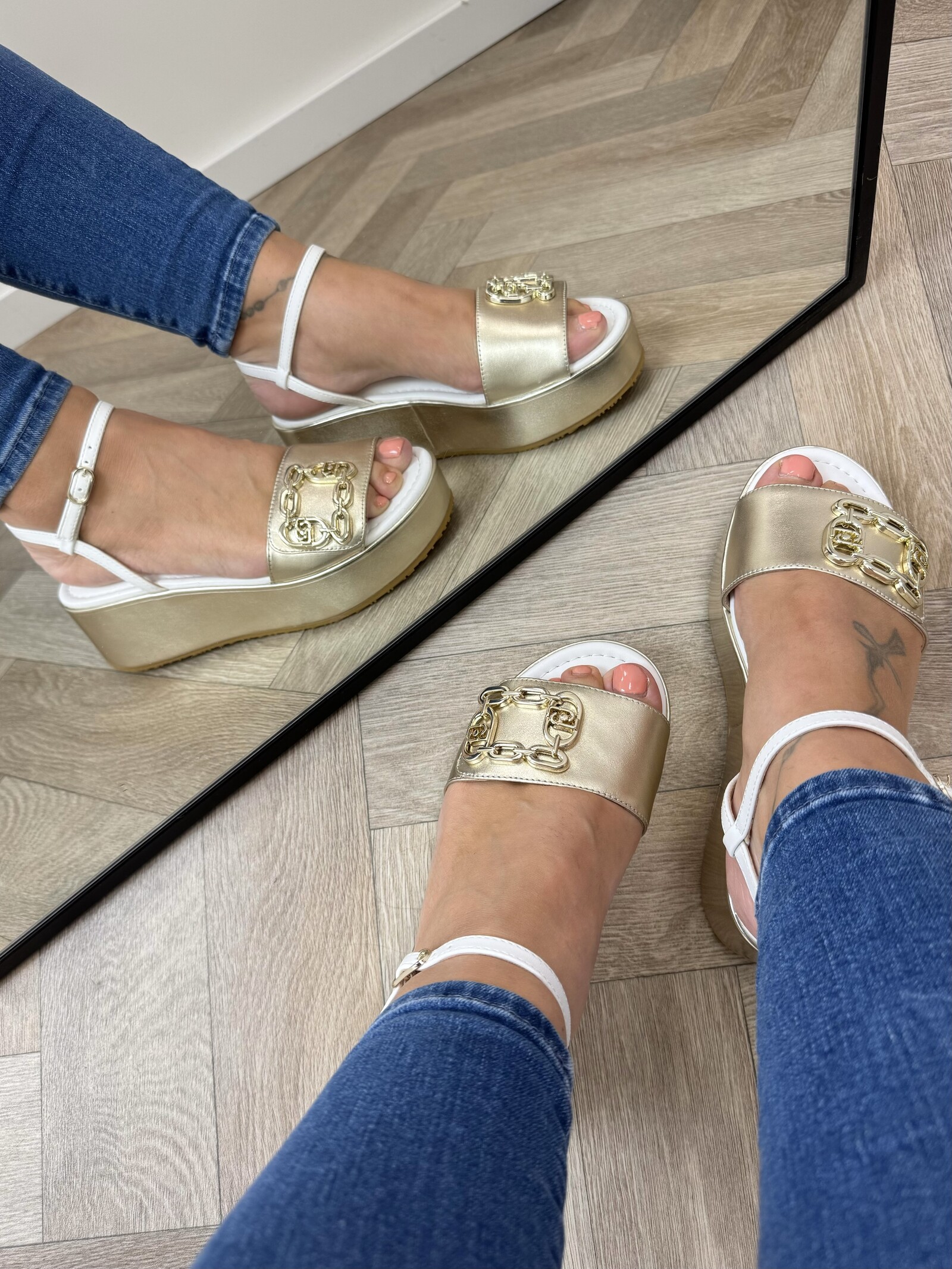 Liu-Jo Sandal Flo Calf Leather Gold Liu Jo 1878