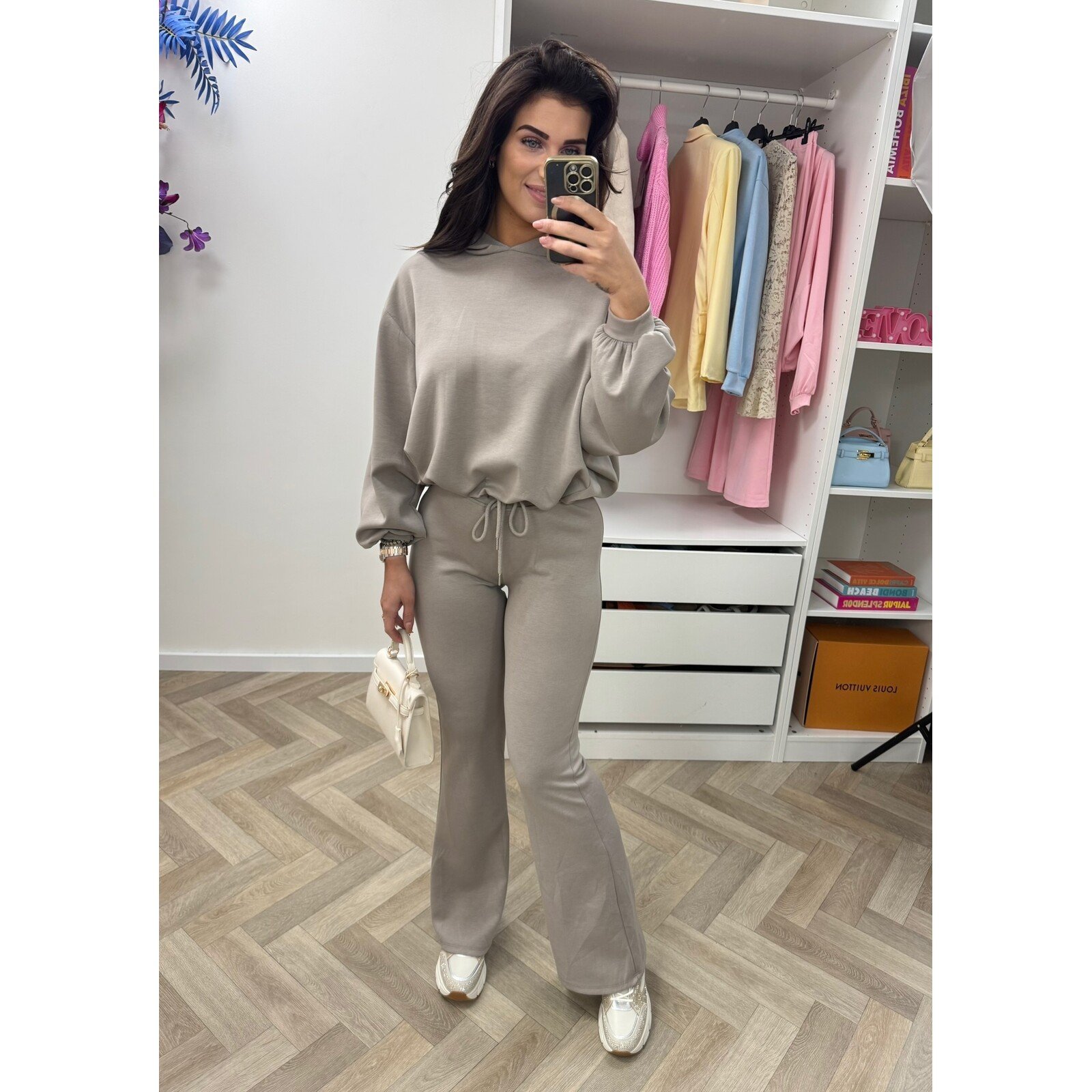 2 Delig joggingspak Basic Flair  Taupe