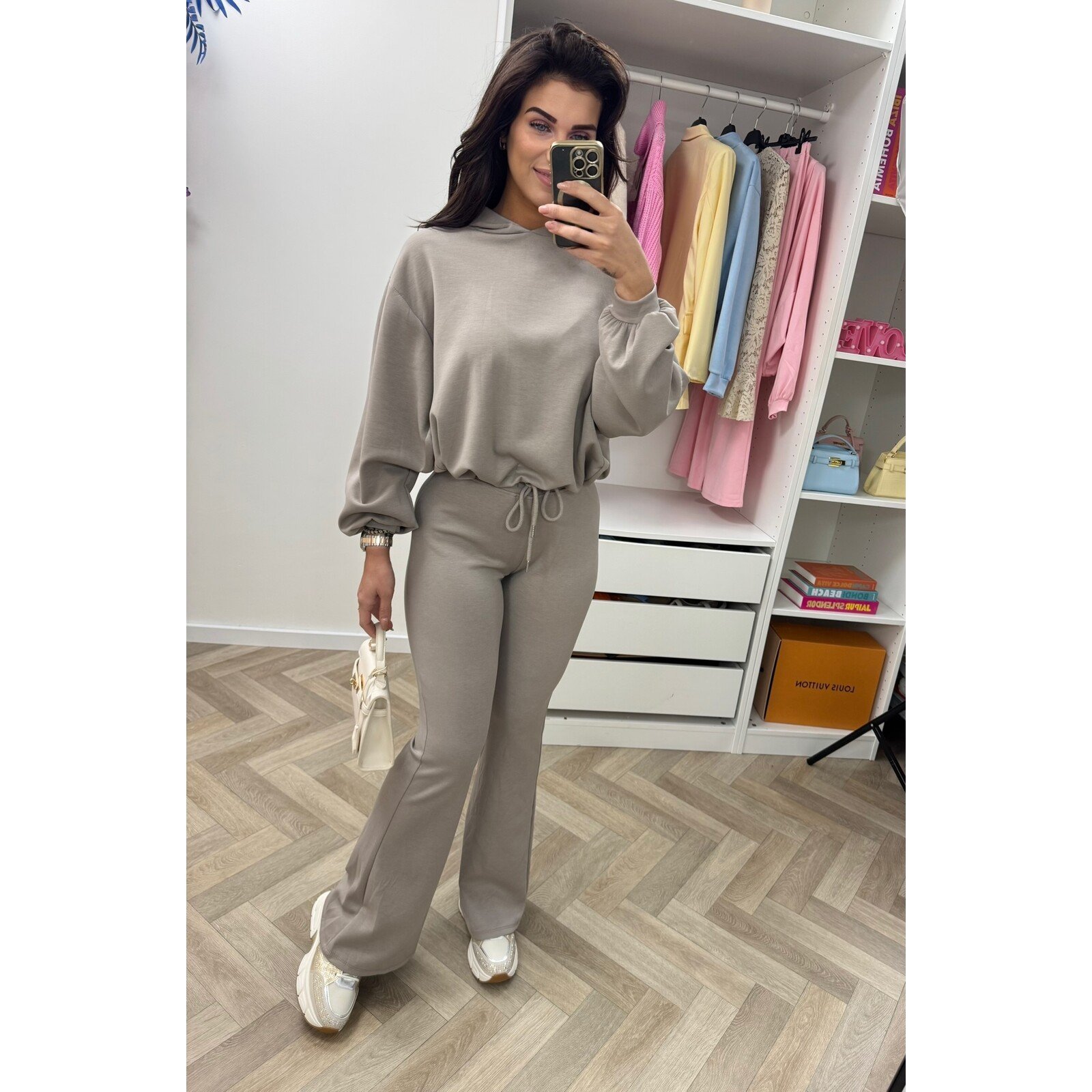 2 Delig joggingspak Basic Flair  Taupe