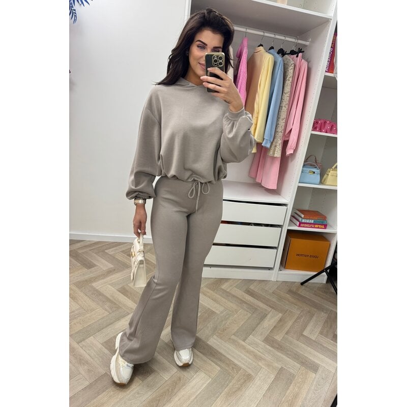 2 Delig joggingspak Basic Flair  Taupe