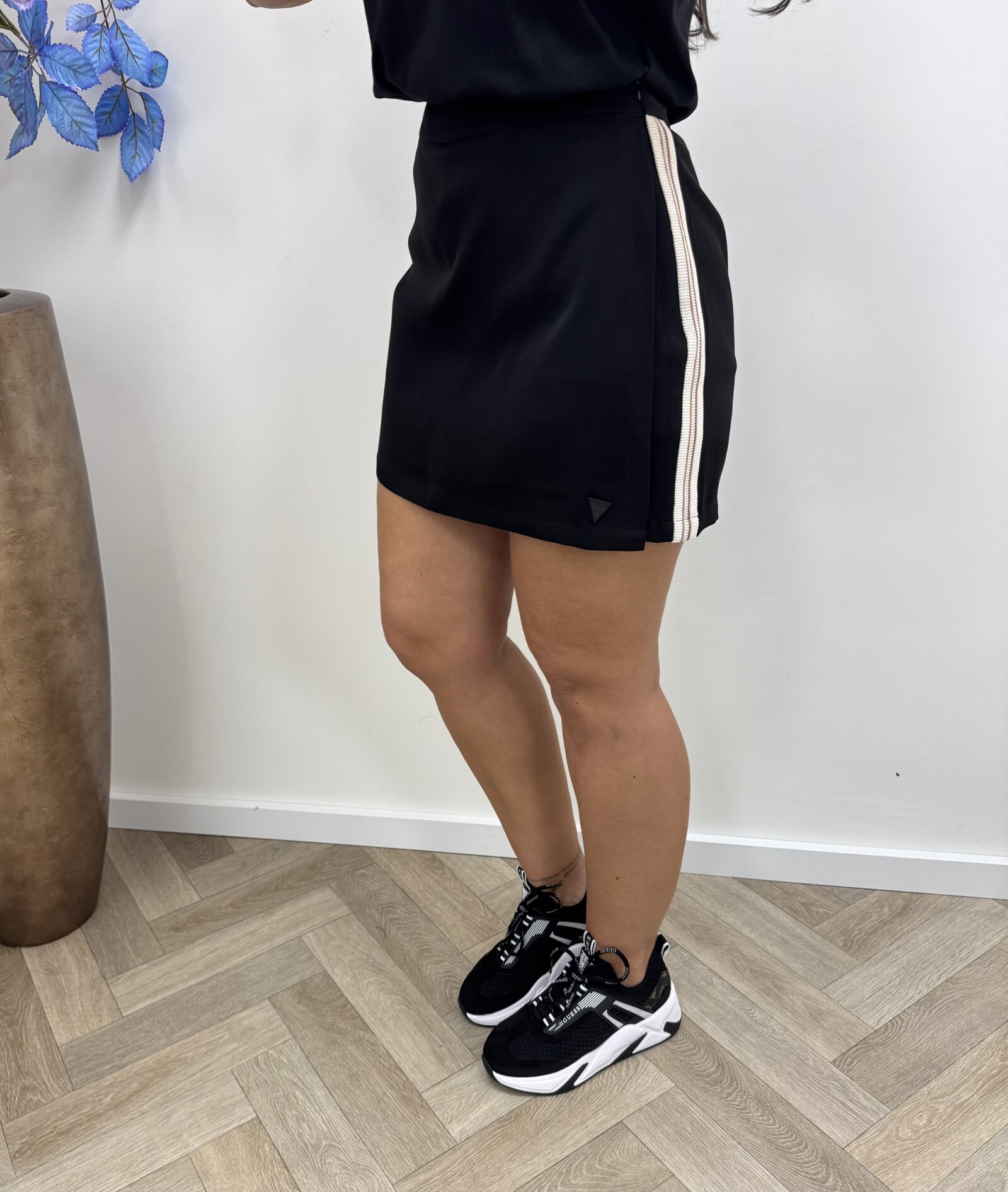 Guess Skort Circe Wrap Black Guess 1135