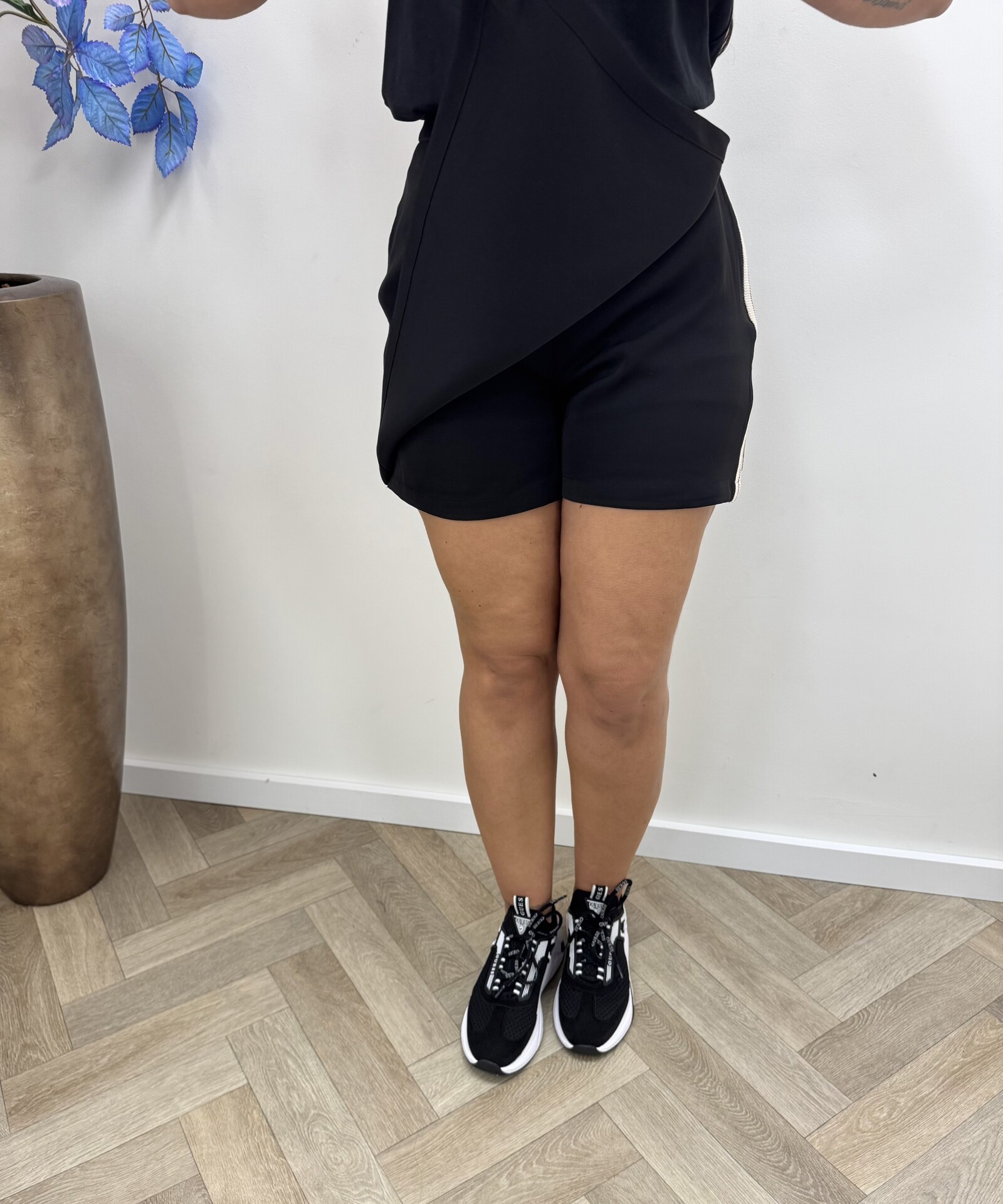 Guess Skort Circe Wrap Black Guess 1135