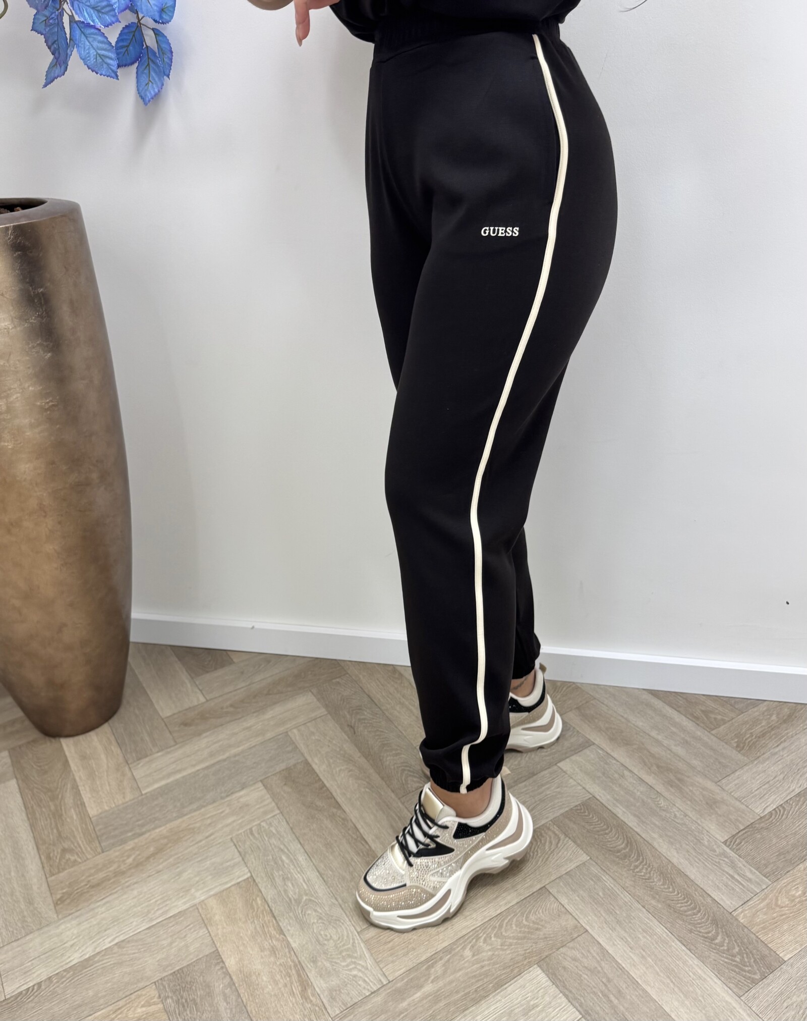 Guess Sweat  Pants Jasmine Black Guess 1180