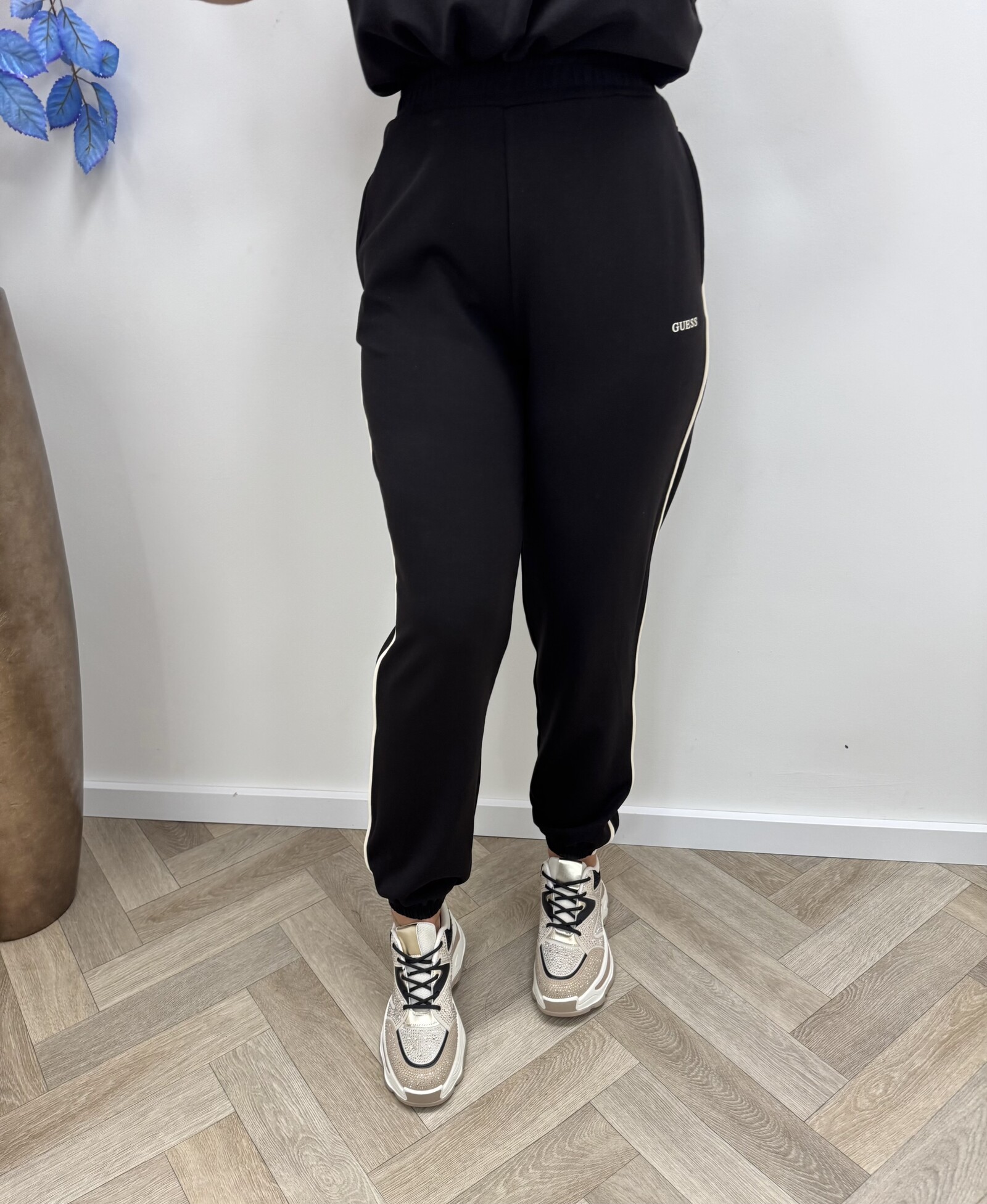 Guess Sweat  Pants Jasmine Black Guess 1180