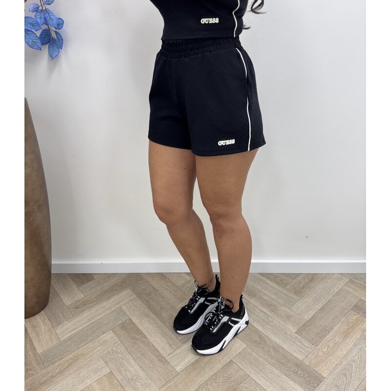 Short Clara Black Guess 1116