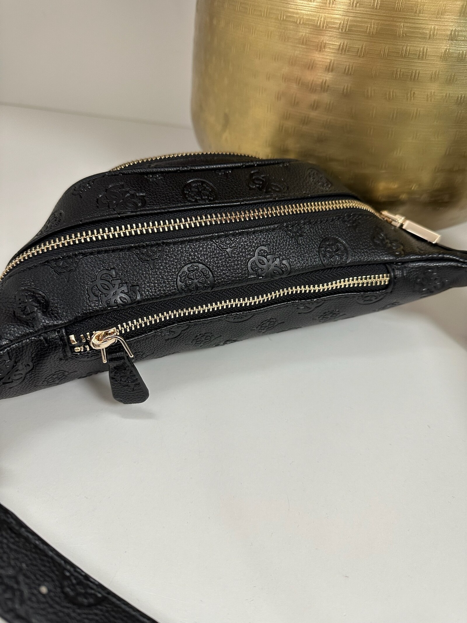 Guess Bumbag Wilder Black Guess 1162