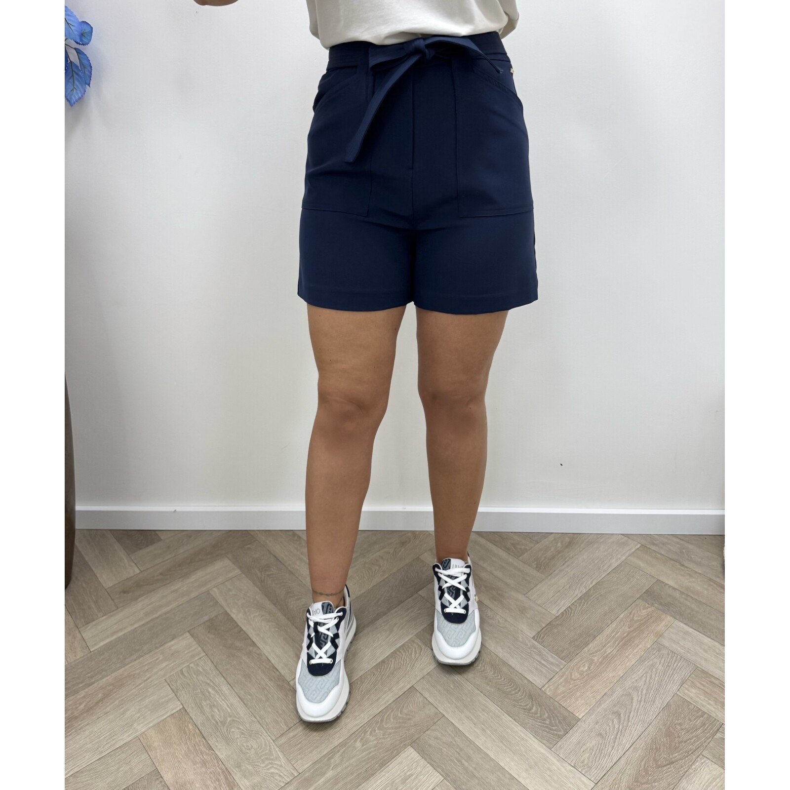 Guess Short Valentina navy Guess 1106