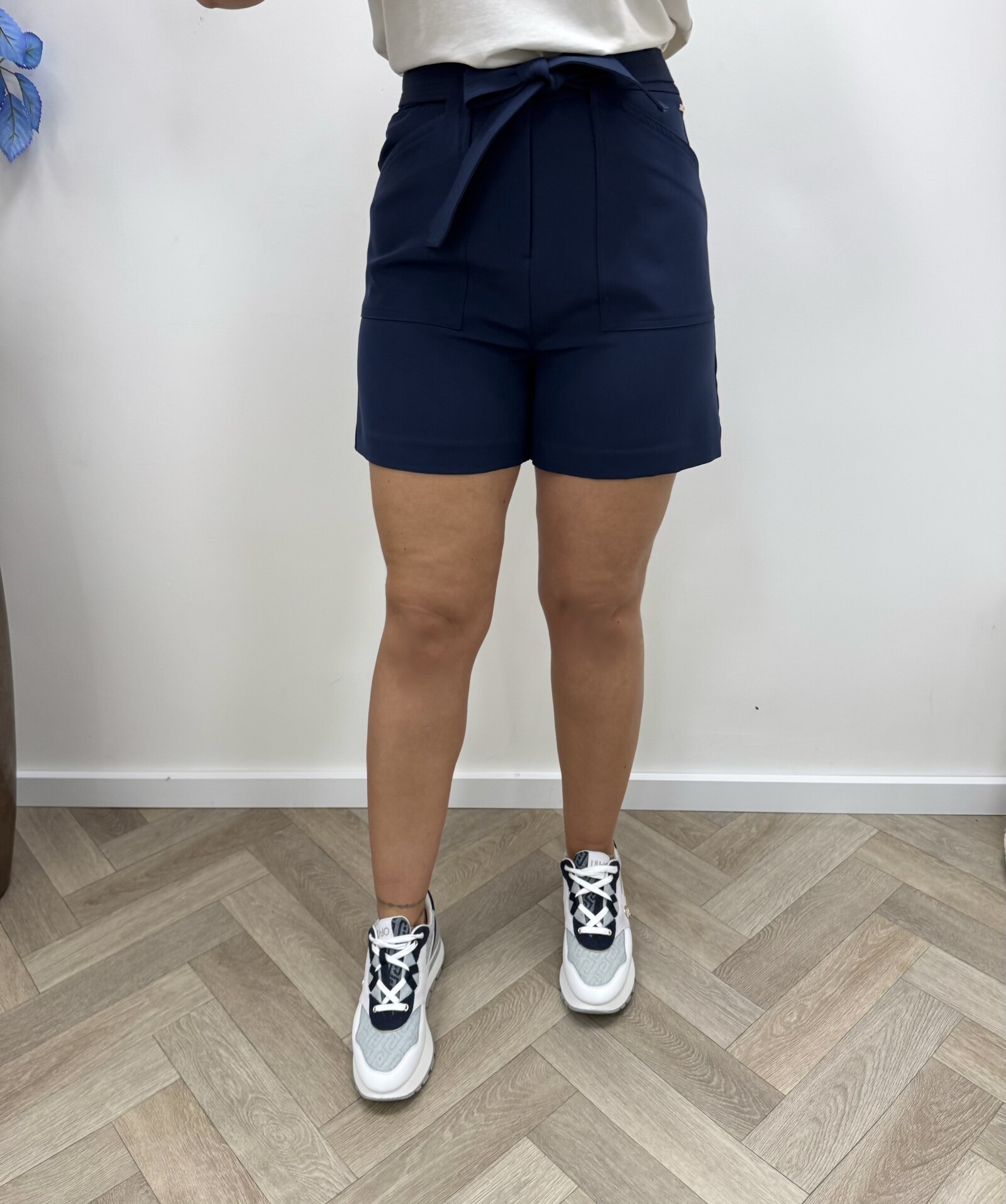 Guess Short Valentina navy Guess 1106