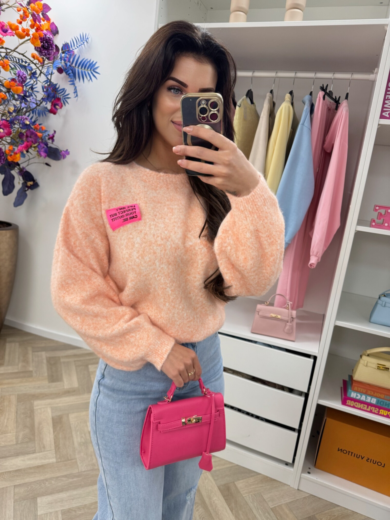 Trui embleem Amy Peach