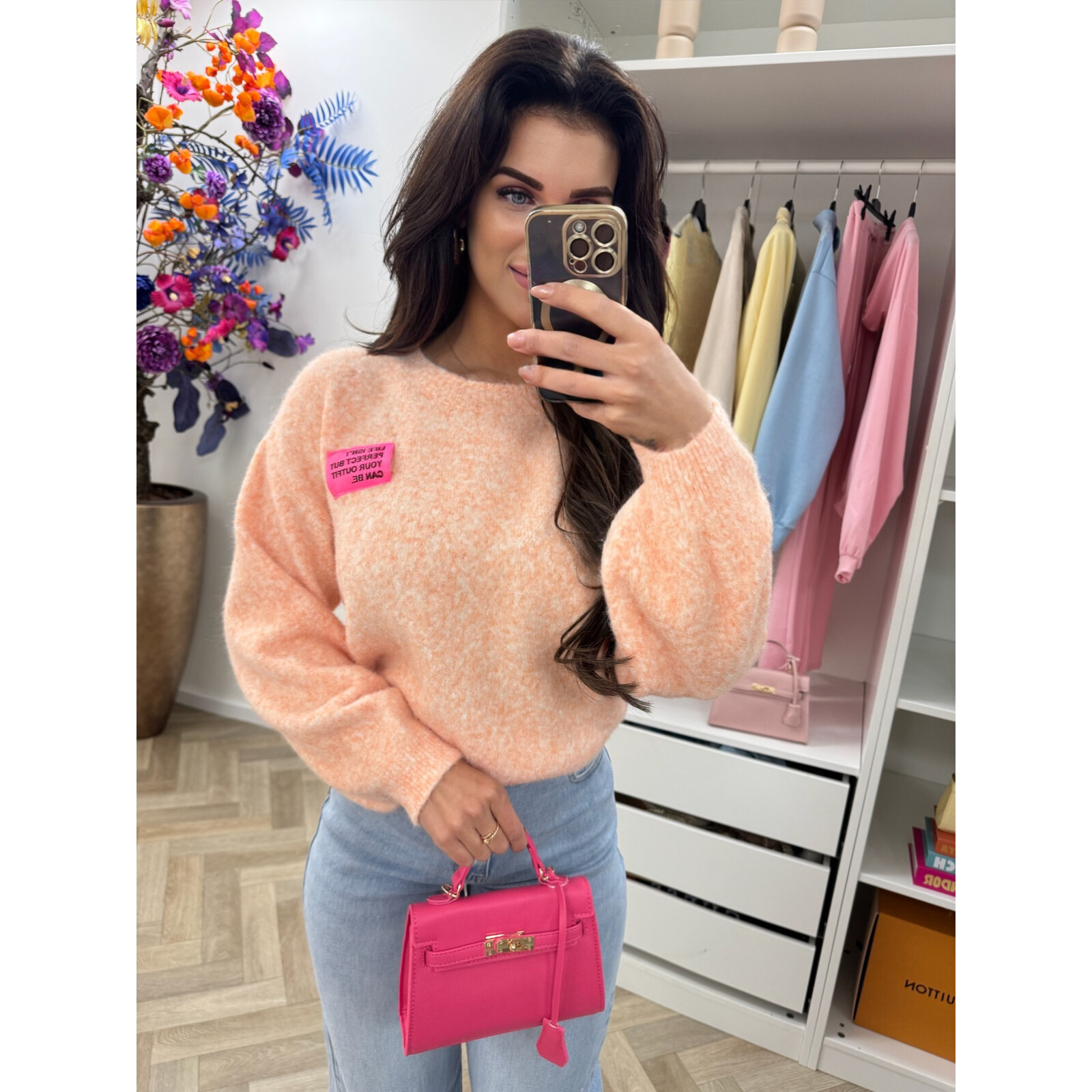 Trui embleem Amy Peach