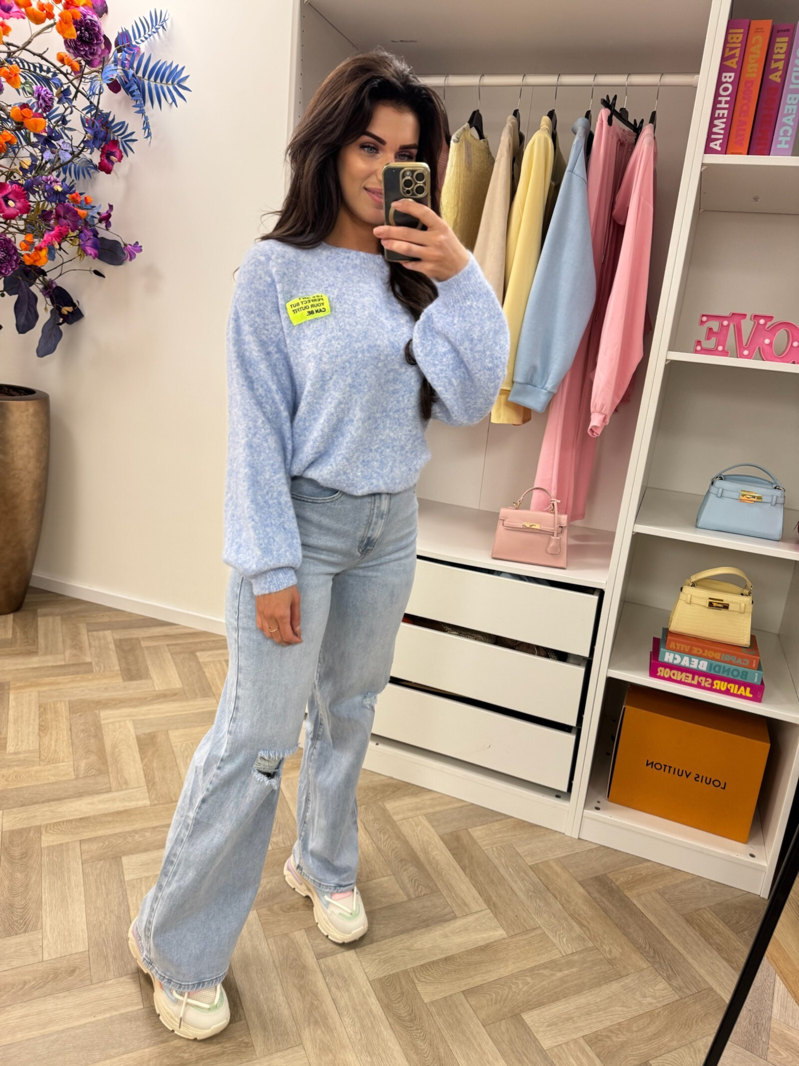 Trui embleem Amy Blue