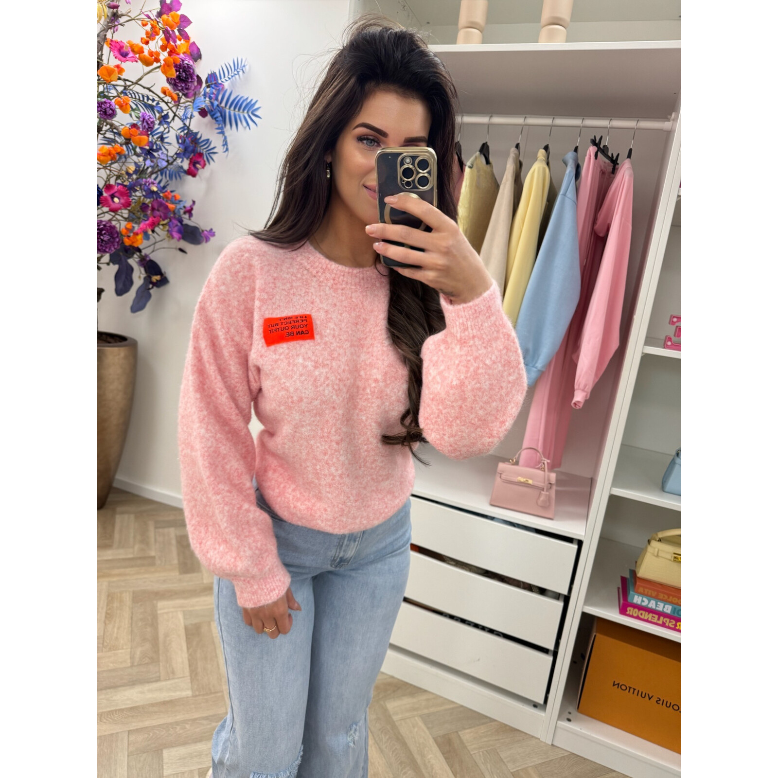 Trui embleem Amy Pink