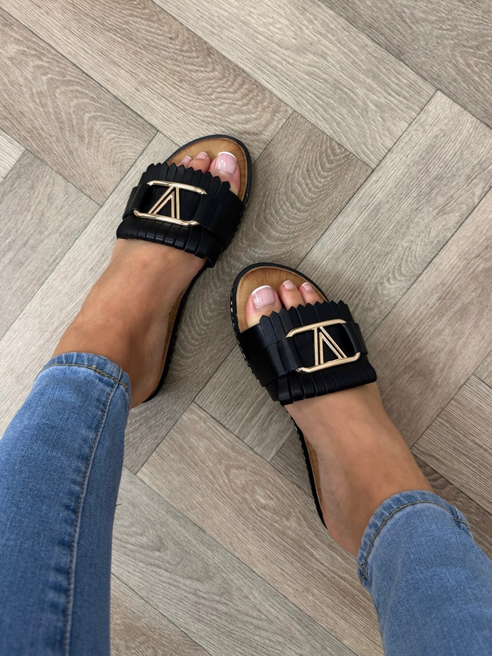 Slippers V Franje CH027 Black
