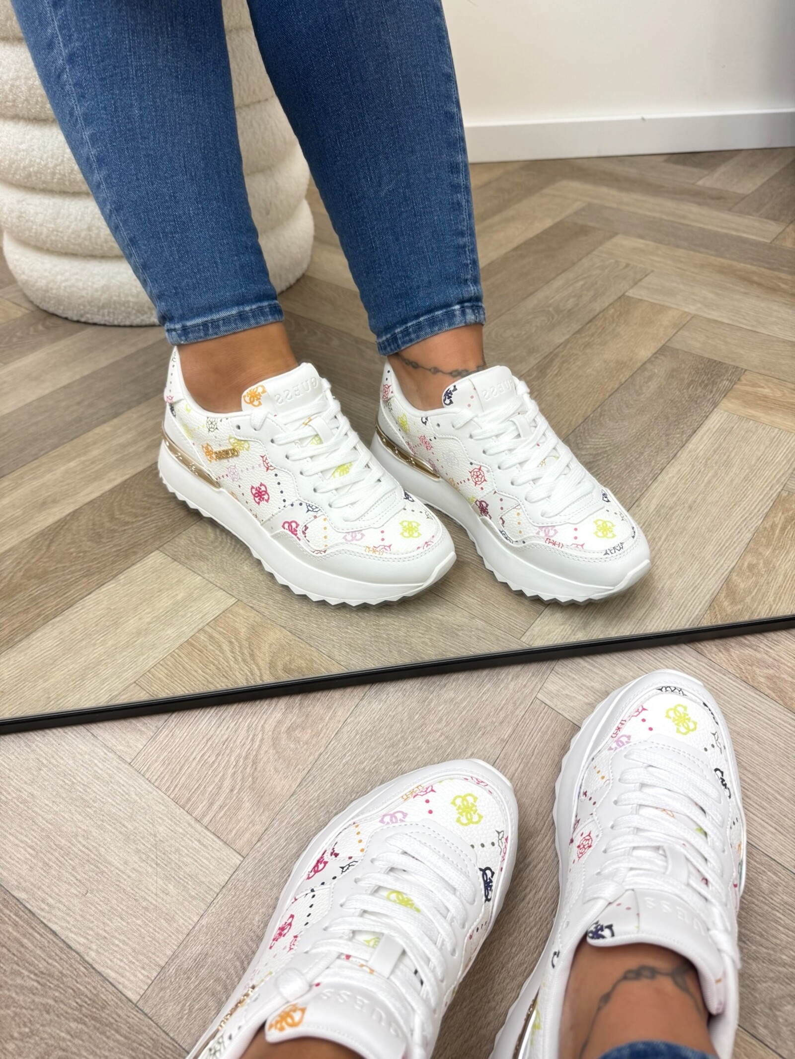 Guess Sneakers Vinsa multi White Guess 1216