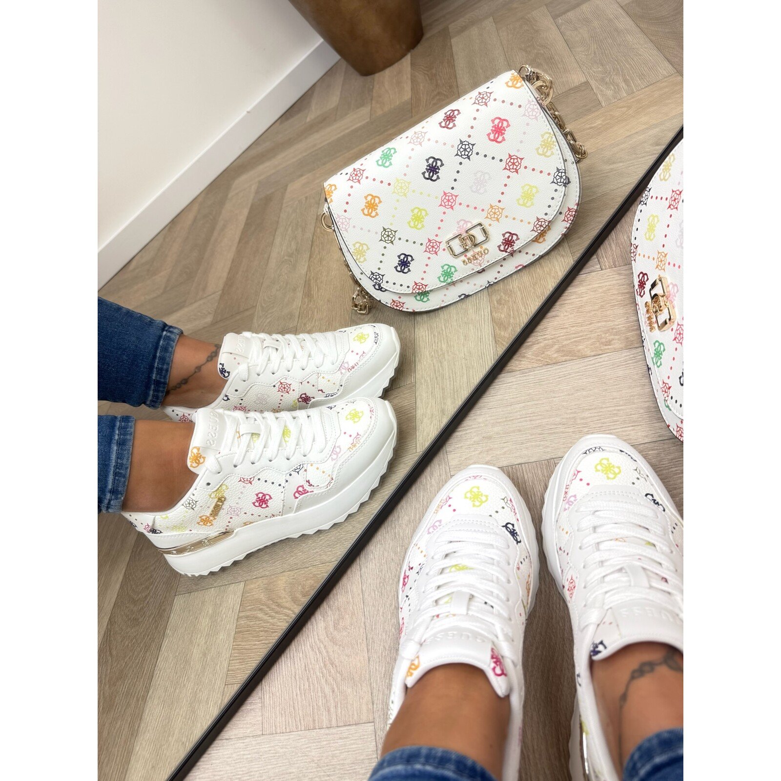 Guess Sneakers Vinsa multi White Guess 1216