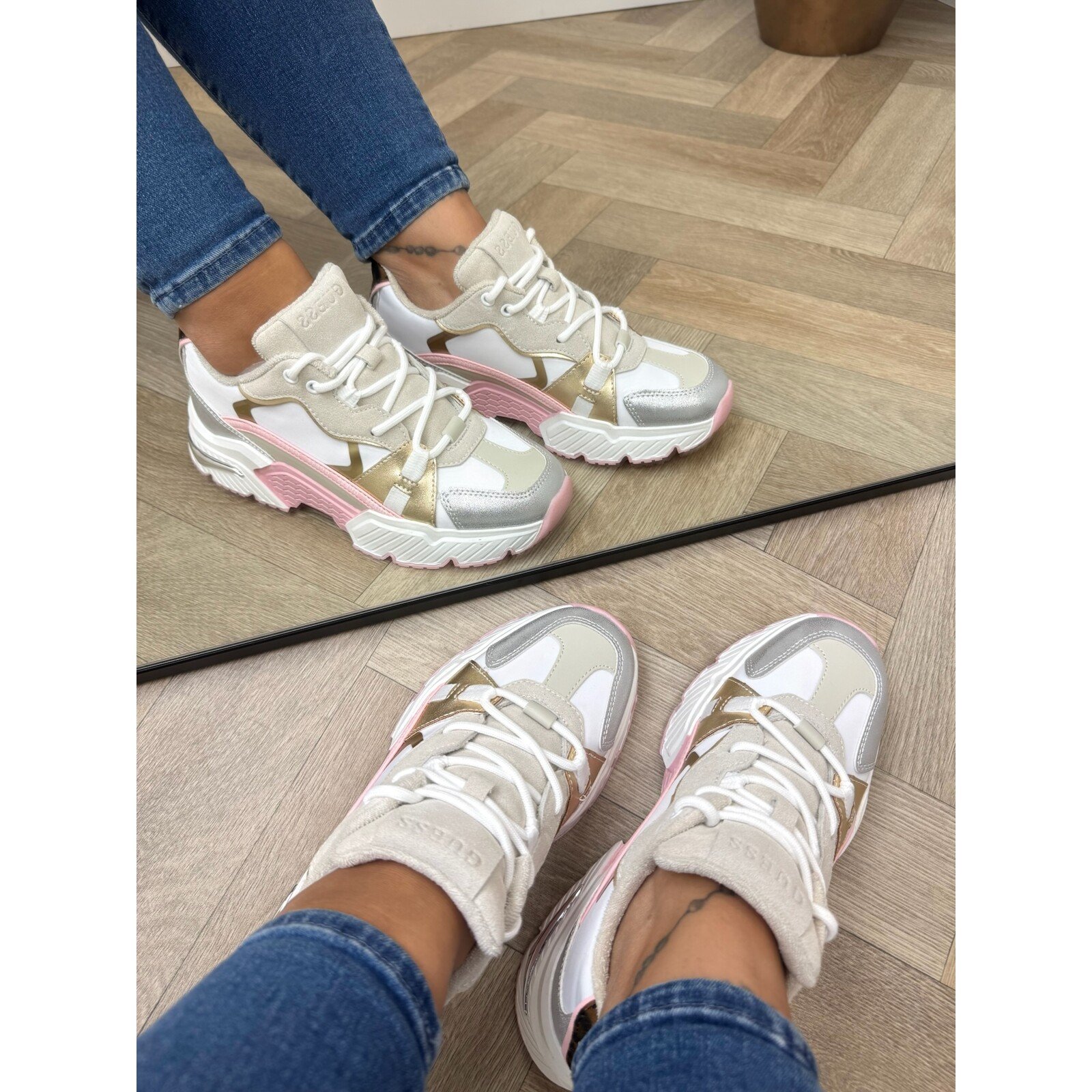 Guess Sneakers Carrl17 White pink Guess 1218