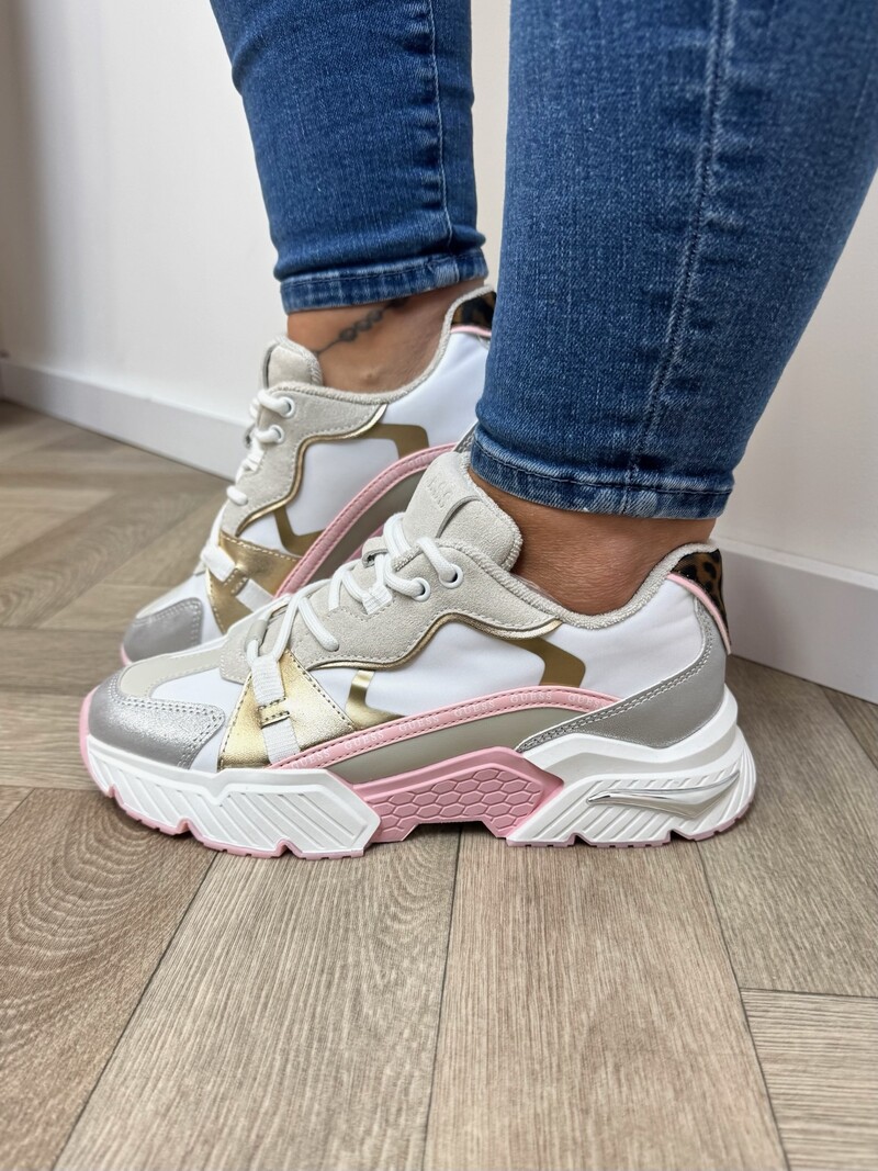 Sneakers Carrl17 White pink Guess 1218