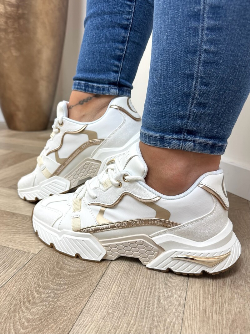 Sneakers Carrl17 White gold Guess 1217