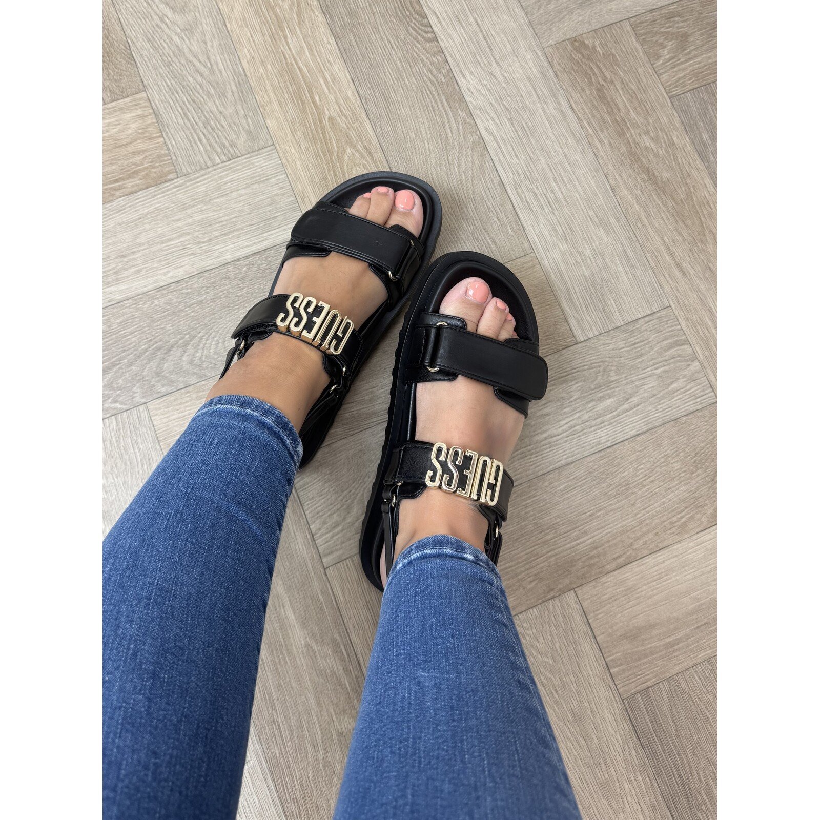 Guess Sandaal Fabelis black gold Guess 1210