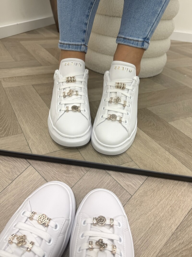 Sneakers Fionia White gold Guess 1211