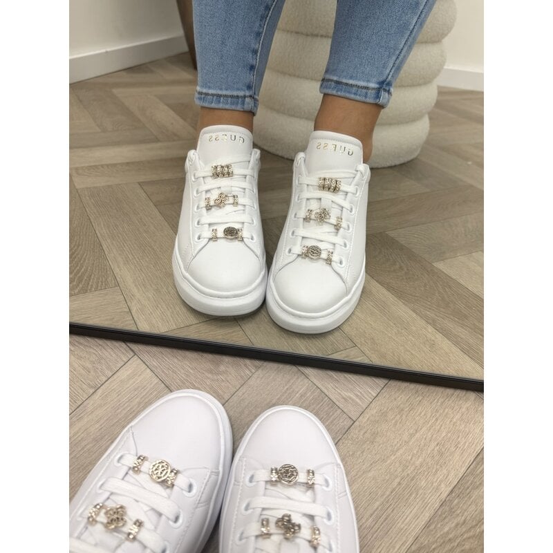 Sneakers Fionia White gold Guess 1211