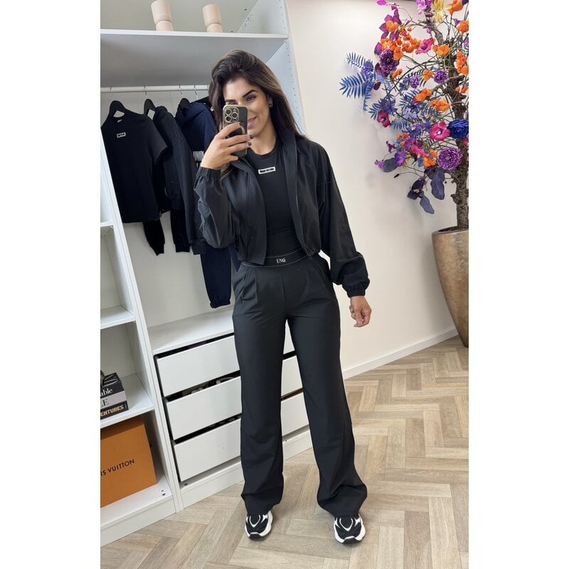 Top Nena short sleeve black