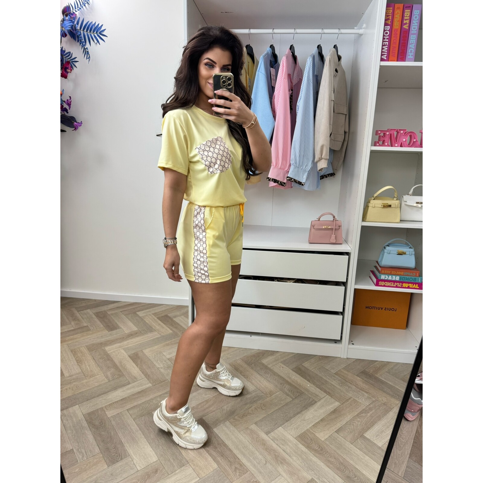 Set short designer looks 814 Yellow
