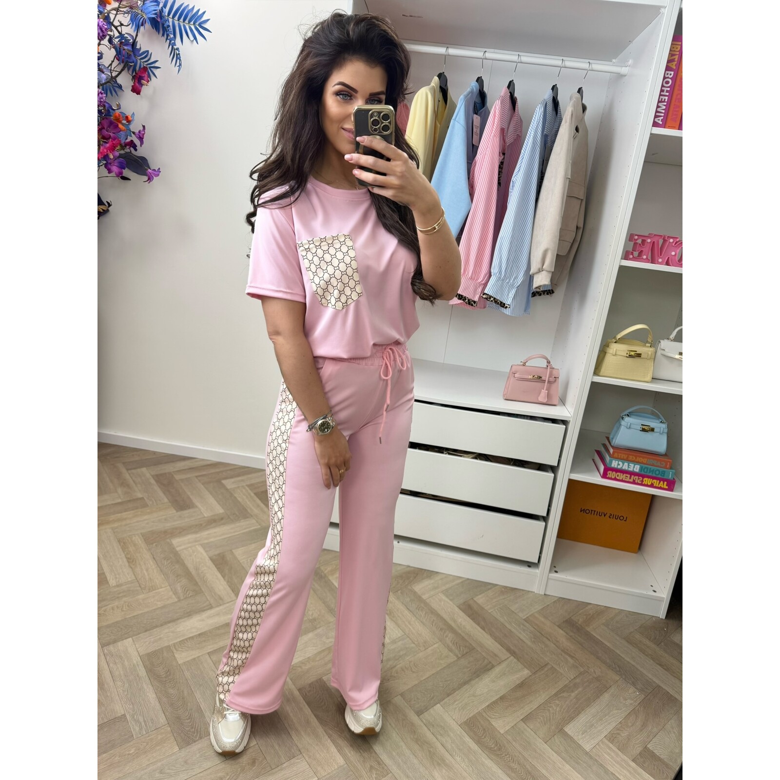 Set Designer look 813 Pink