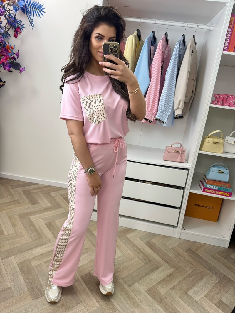 Set Designer look 813 Pink