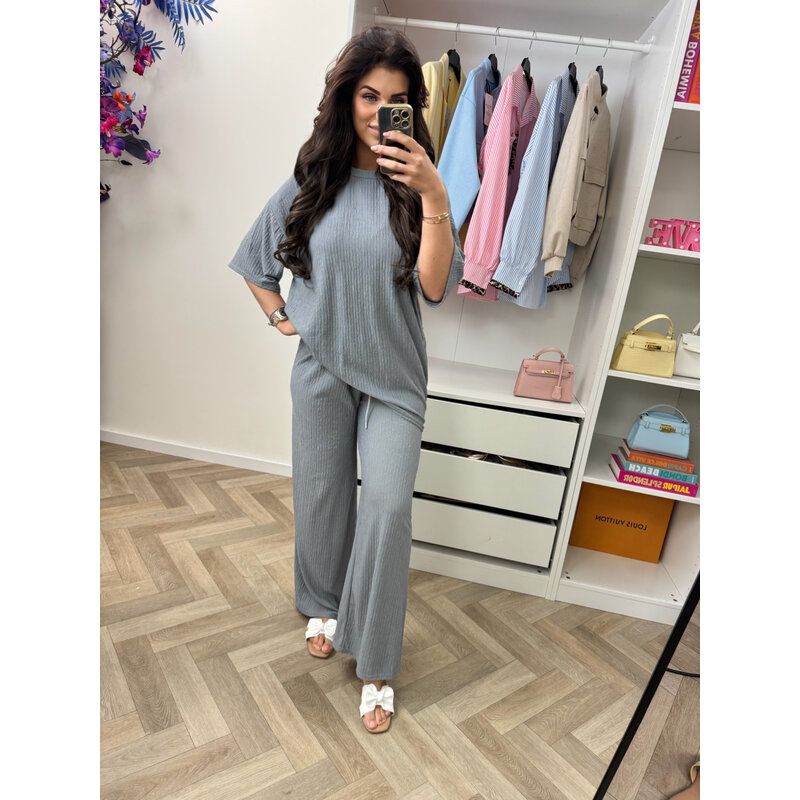 Basic comfi set 471 Grey