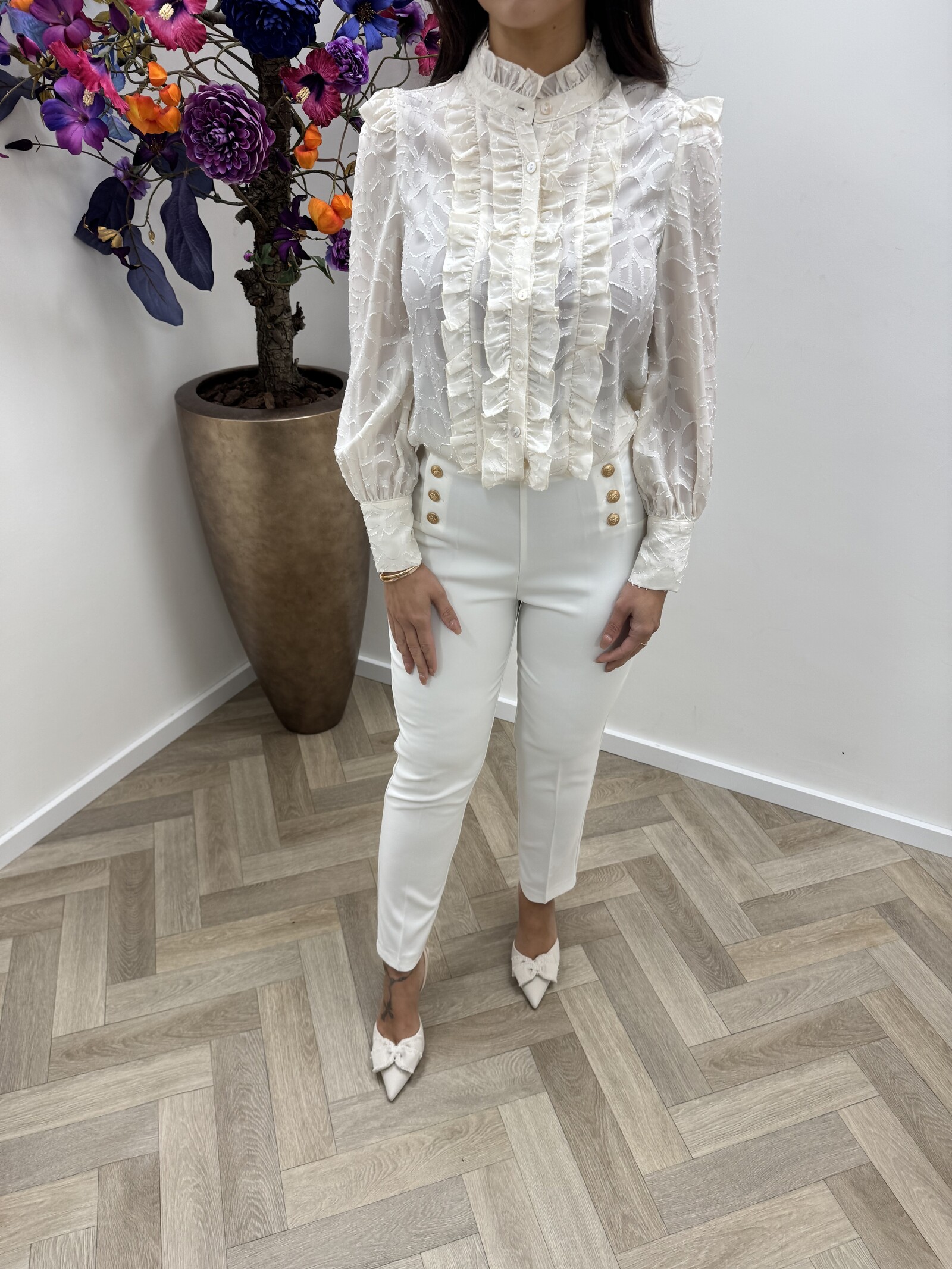 Blouse ruffle Stacey FY-9240 Creme