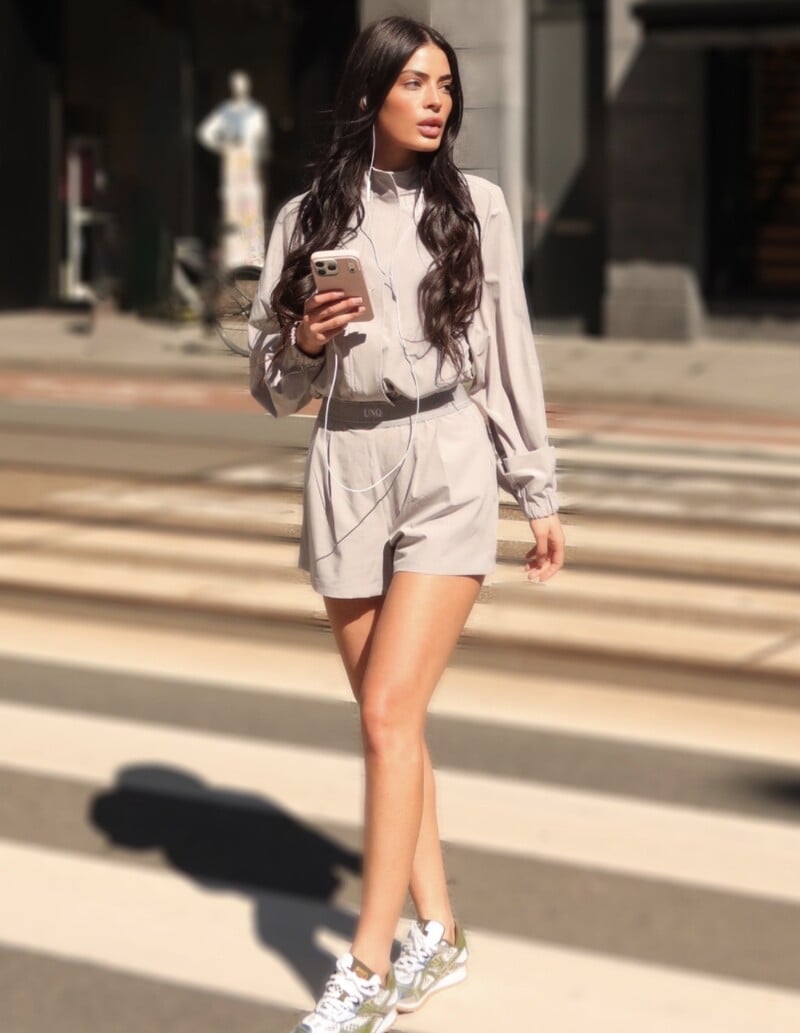 Gigi Short Unique The Label Light Grey