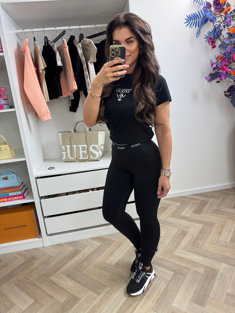 T-Shirt Colette black Guess 1253