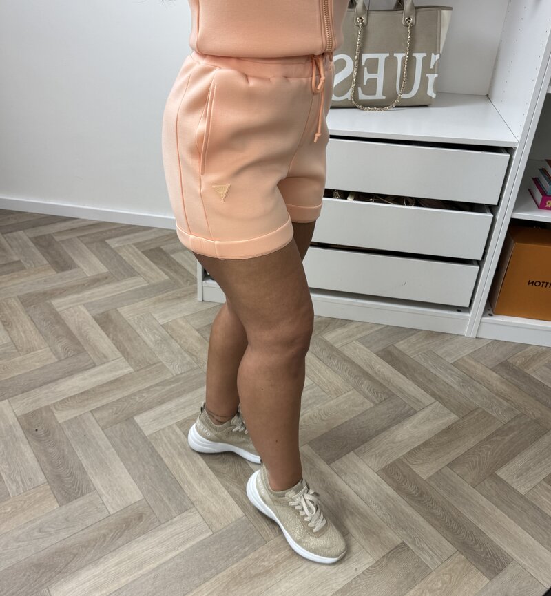 Short Elly Scuba Peachy Guess 1247