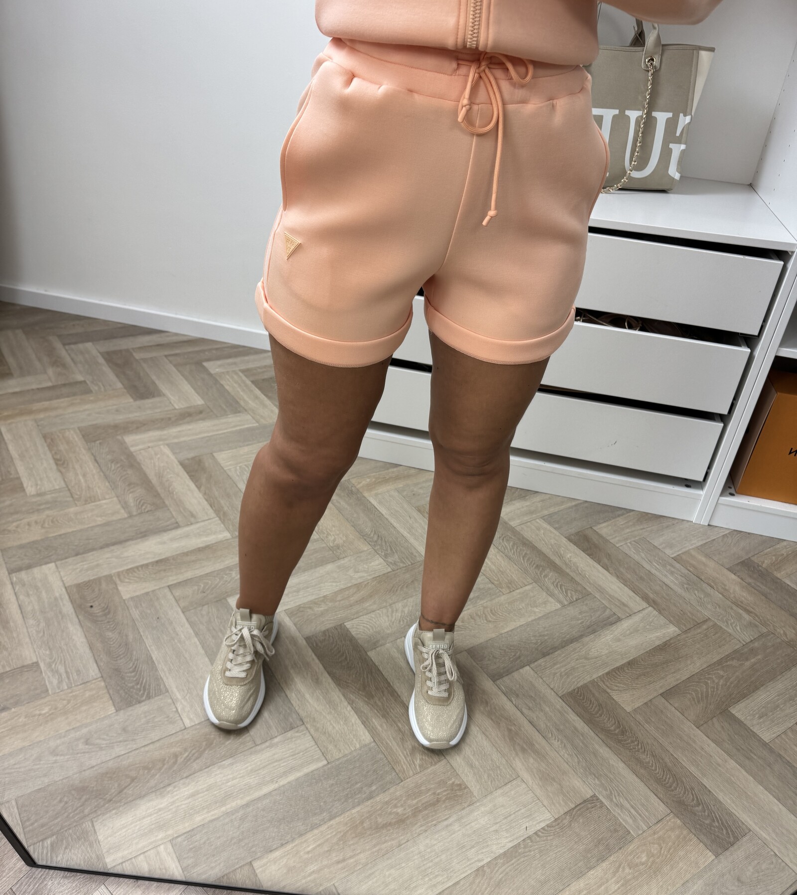 Guess Short Elly Scuba Peachy Guess 1247