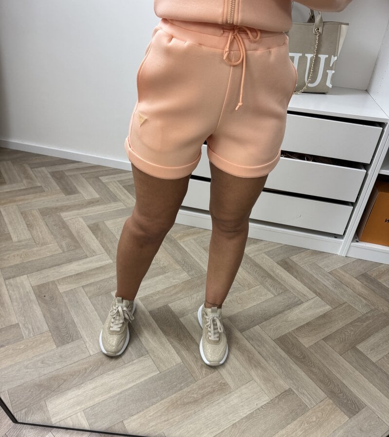 Short Elly Scuba Peachy Guess 1247