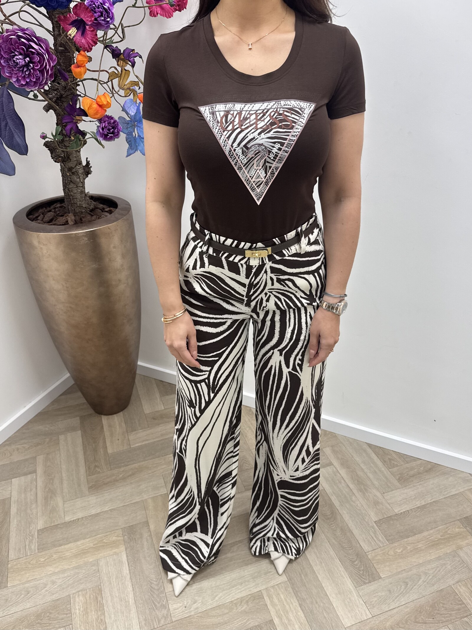 Guess T-shirt Zebra Triangle Brown Guess 1197