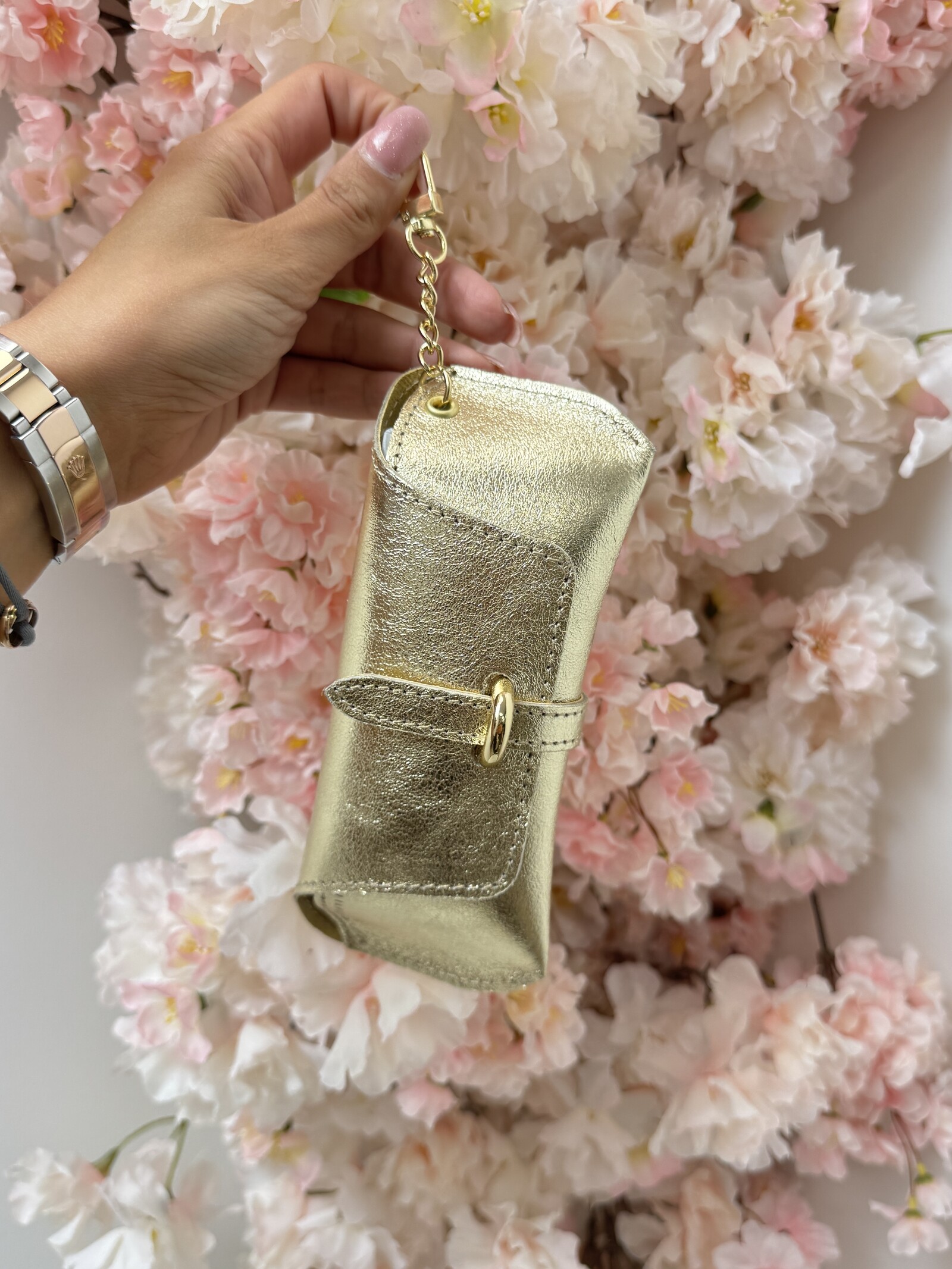 Sunglass Holder Gold