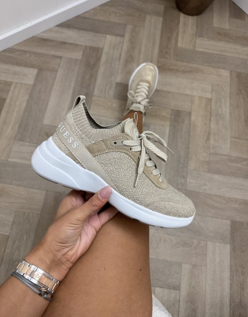 Sneakers Mildrid Gold Guess 1221