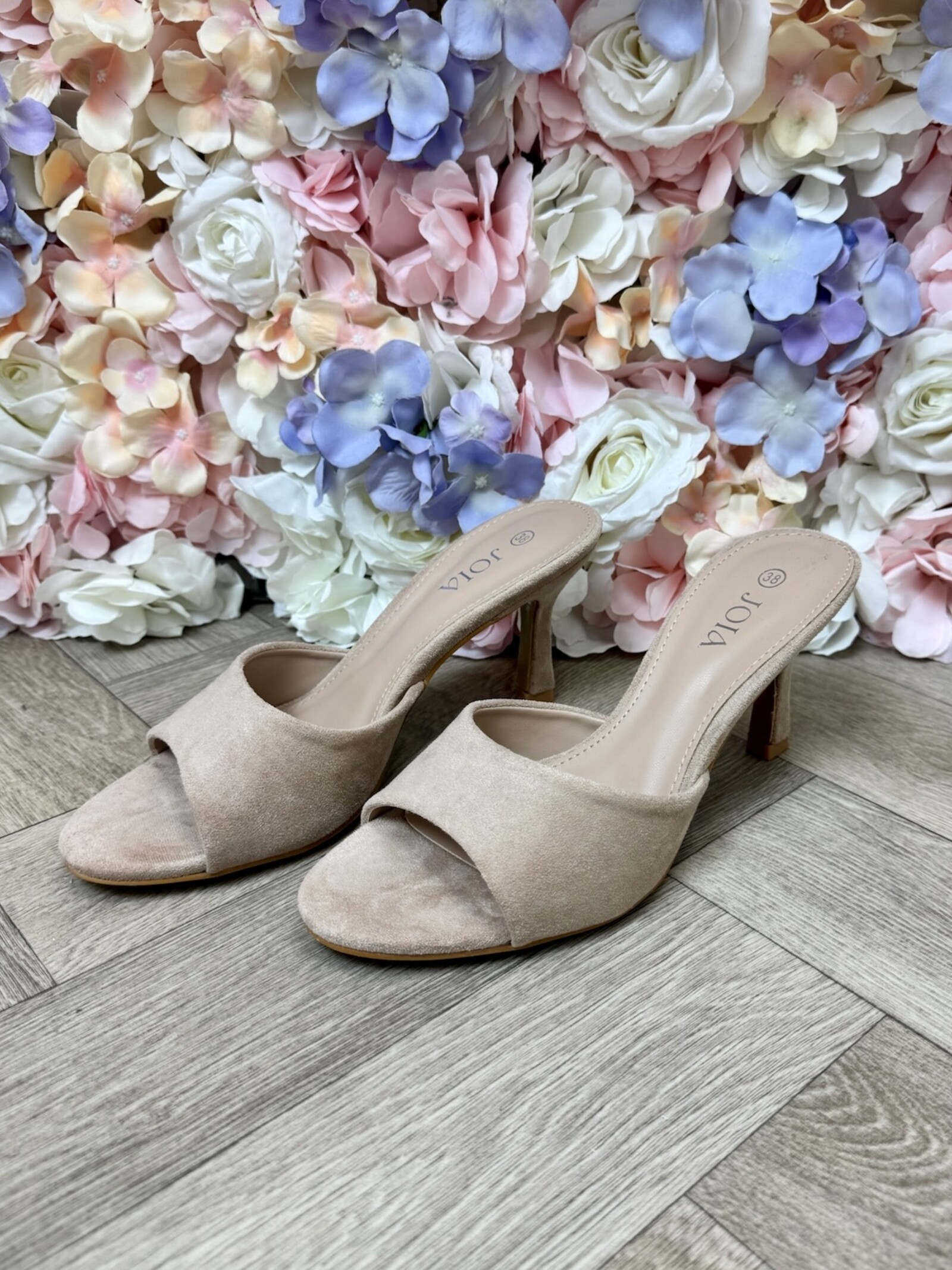 Heels Lola Suede H8-1305H Beige